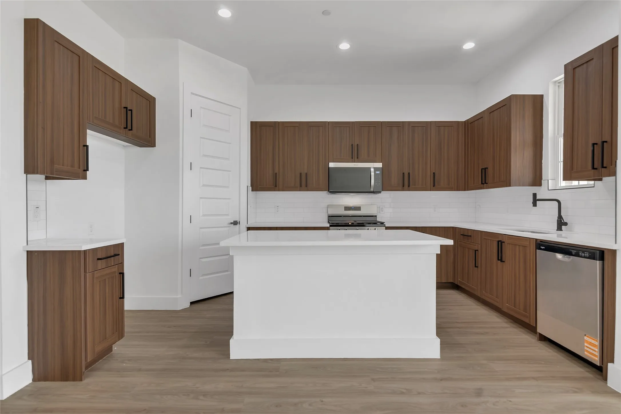 Townhouse For Rent in Dallas County , 3411 Sanjeev Drive, Irving, Texas 75060, 3 Bedroom, 3 Bathroom, 2 Garage spaces, 2,230 Sqft, built in 2024, mls#21365774, Real Estate Agent in Irving, Homes For Rent in Dallas county, Homes For Rent in Irving, Realtor in Irving Texas, Real Estate Brokerage Independent Realty Texas, Luminita Cordes Realtor