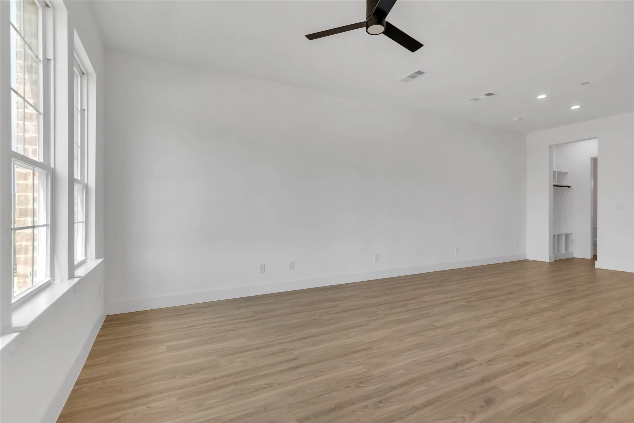 Townhouse For Rent in Dallas County , 3411 Sanjeev Drive, Irving, Texas 75060, 3 Bedroom, 3 Bathroom, 2 Garage spaces, 2,230 Sqft, built in 2024, mls#21365774, Real Estate Agent in Irving, Homes For Rent in Dallas county, Homes For Rent in Irving, Realtor in Irving Texas, Real Estate Brokerage Independent Realty Texas, Luminita Cordes Realtor