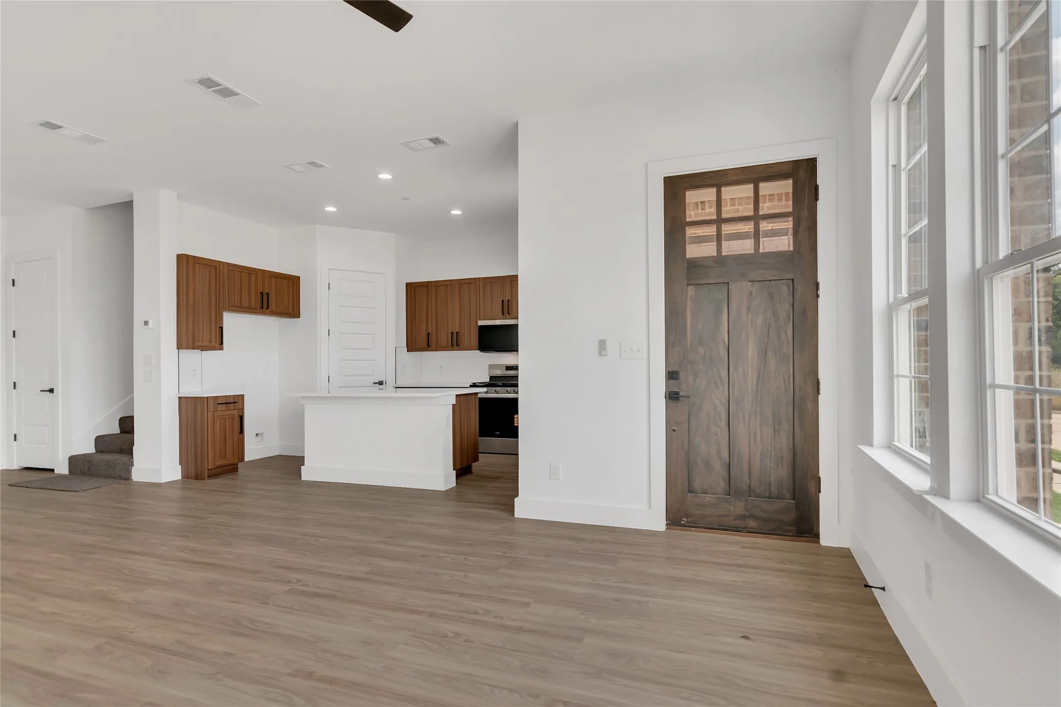 Townhouse For Rent in Dallas County , 3411 Sanjeev Drive, Irving, Texas 75060, 3 Bedroom, 3 Bathroom, 2 Garage spaces, 2,230 Sqft, built in 2024, mls#21365774, Real Estate Agent in Irving, Homes For Rent in Dallas county, Homes For Rent in Irving, Realtor in Irving Texas, Real Estate Brokerage Independent Realty Texas, Luminita Cordes Realtor