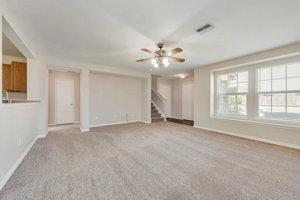 Single Family Residence For Rent in Kaufman County , 123 Southwestern Drive, Forney, Texas 75126, 4 Bedroom, 3 Bathroom, 2 Garage spaces, 2,517 Sqft, built in 2006, Price $2,350, mls#21365775, Real Estate Agent in Forney, Homes For Rent in Kaufman county, Homes For Rent in Forney, Realtor in Forney Texas, Real Estate Brokerage Independent Realty Texas, Luminita Cordes Realtor