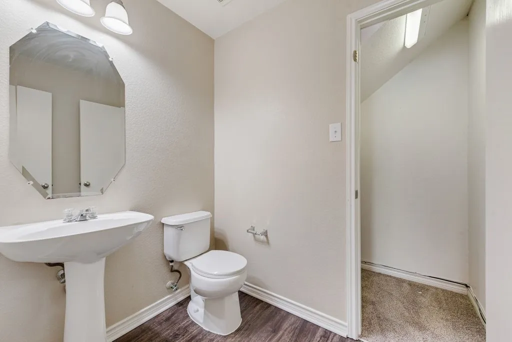 Single Family Residence For Rent in Kaufman County , 123 Southwestern Drive, Forney, Texas 75126, 4 Bedroom, 3 Bathroom, 2 Garage spaces, 2,517 Sqft, built in 2006, Price $2,350, mls#21365775, Real Estate Agent in Forney, Homes For Rent in Kaufman county, Homes For Rent in Forney, Realtor in Forney Texas, Real Estate Brokerage Independent Realty Texas, Luminita Cordes Realtor