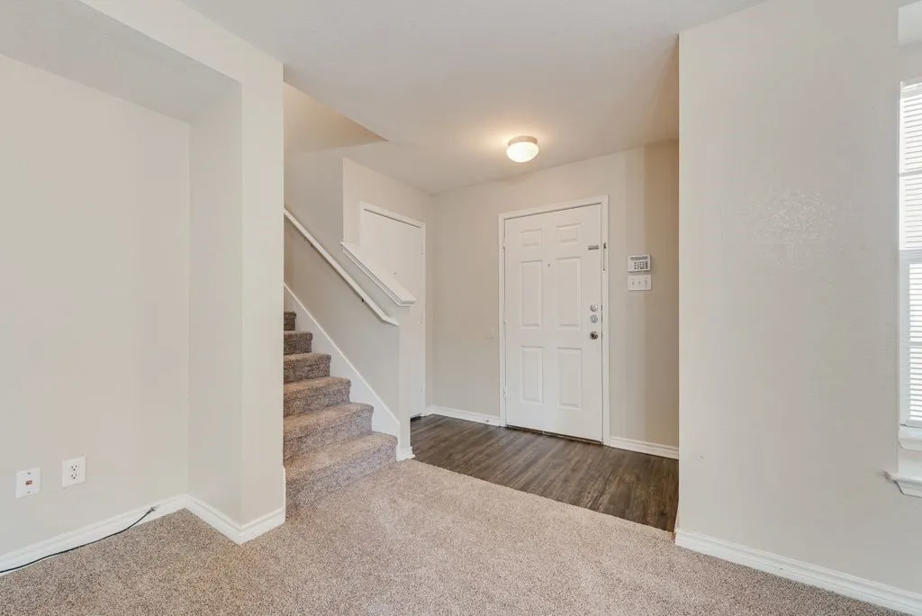 Single Family Residence For Rent in Kaufman County , 123 Southwestern Drive, Forney, Texas 75126, 4 Bedroom, 3 Bathroom, 2 Garage spaces, 2,517 Sqft, built in 2006, Price $2,350, mls#21365775, Real Estate Agent in Forney, Homes For Rent in Kaufman county, Homes For Rent in Forney, Realtor in Forney Texas, Real Estate Brokerage Independent Realty Texas, Luminita Cordes Realtor