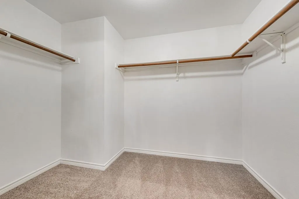Single Family Residence For Rent in Kaufman County , 123 Southwestern Drive, Forney, Texas 75126, 4 Bedroom, 3 Bathroom, 2 Garage spaces, 2,517 Sqft, built in 2006, Price $2,350, mls#21365775, Real Estate Agent in Forney, Homes For Rent in Kaufman county, Homes For Rent in Forney, Realtor in Forney Texas, Real Estate Brokerage Independent Realty Texas, Luminita Cordes Realtor