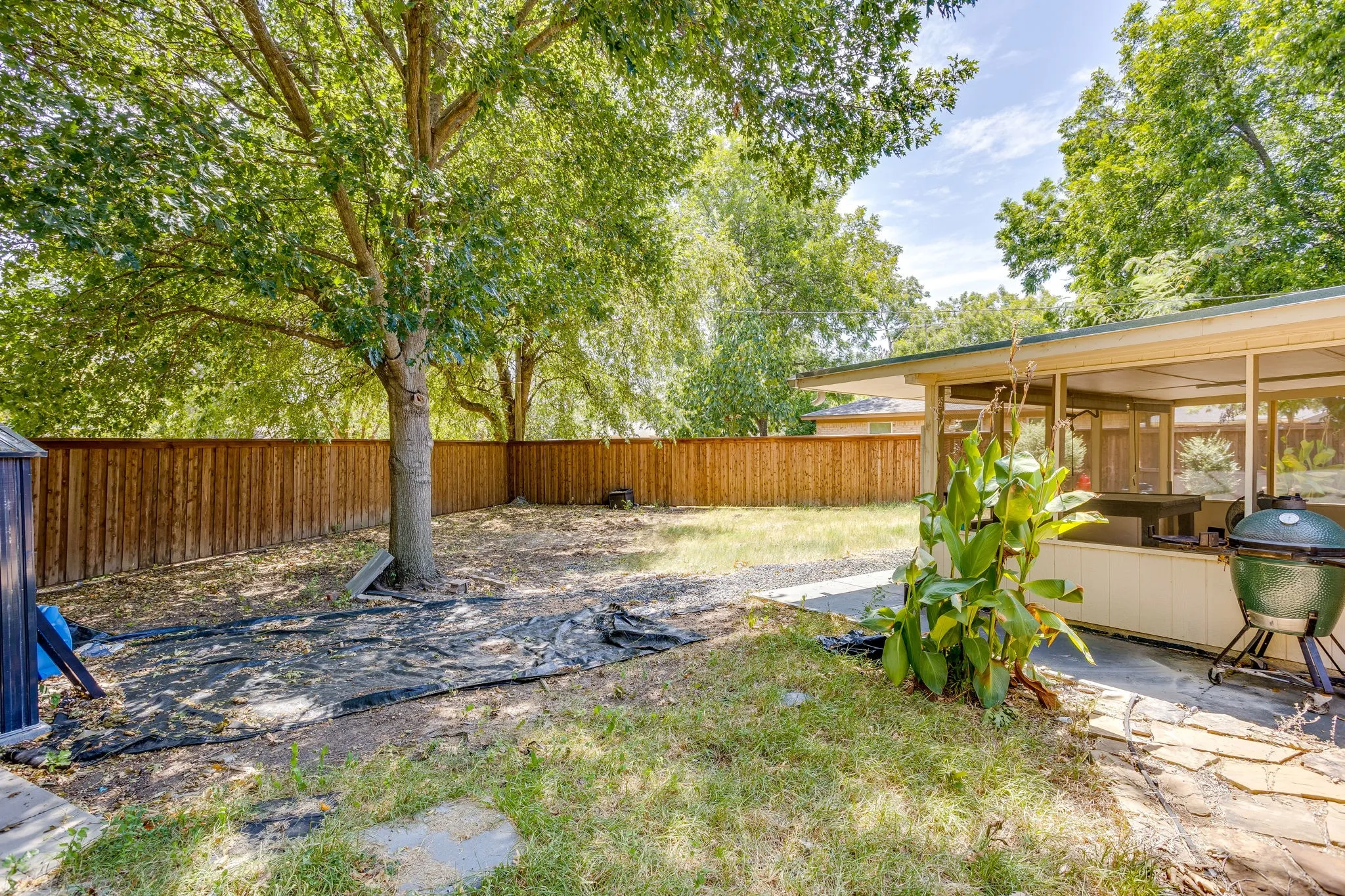 Single Family Residence For Sale in Johnson County , 314 Bernice Court, Burleson, Texas 76028, 2 Bedroom, 2 Bathroom, 2 Garage spaces, 1,174 Sqft, built in 1968, mls#21365700, Real Estate Agent in Burleson, Homes For Sale in Johnson county, Homes For Sale in Burleson, Realtor in Burleson Texas, Real Estate Brokerage Independent Realty Texas, Luminita Cordes Realtor