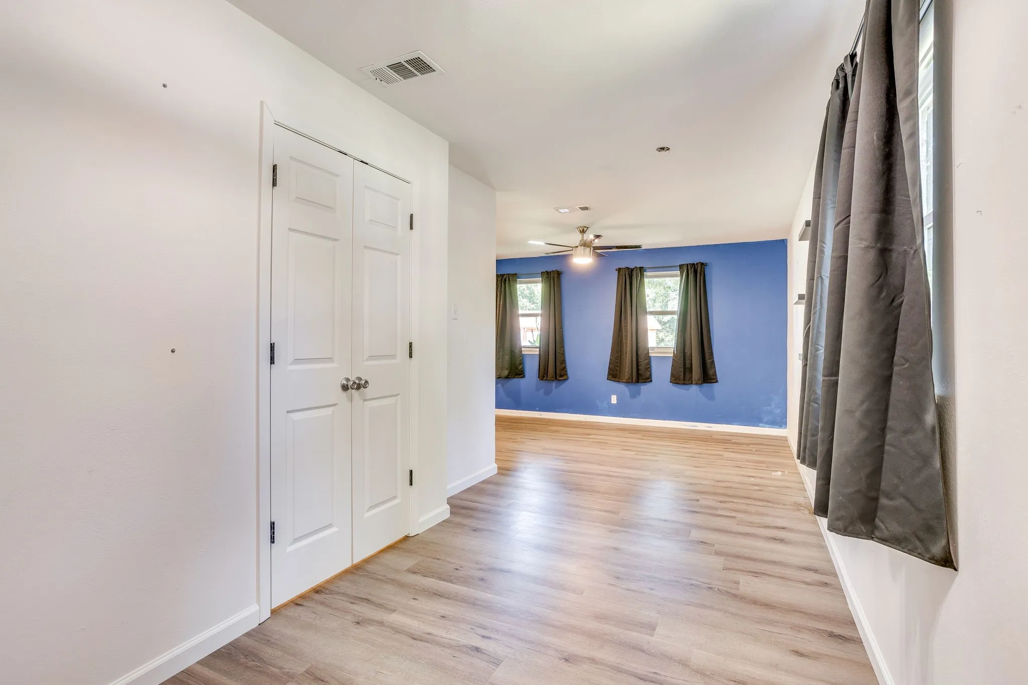 Single Family Residence For Sale in Johnson County , 314 Bernice Court, Burleson, Texas 76028, 2 Bedroom, 2 Bathroom, 2 Garage spaces, 1,174 Sqft, built in 1968, mls#21365700, Real Estate Agent in Burleson, Homes For Sale in Johnson county, Homes For Sale in Burleson, Realtor in Burleson Texas, Real Estate Brokerage Independent Realty Texas, Luminita Cordes Realtor