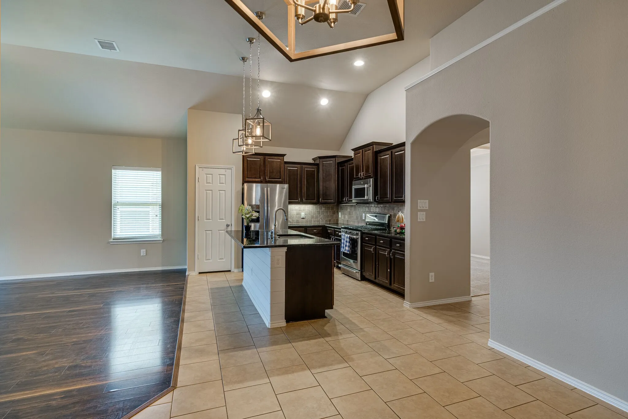 Single Family Residence For Rent in Denton County , 2300 Eppright Drive, Little Elm, Texas 75068, 3 Bedroom, 2 Bathroom, 2 Garage spaces, 2,125 Sqft, built in 2014, mls#21365781, Real Estate Agent in Little Elm, Homes For Rent in Denton county, Homes For Rent in Little Elm, Realtor in Little Elm Texas, Real Estate Brokerage Independent Realty Texas, Luminita Cordes Realtor
