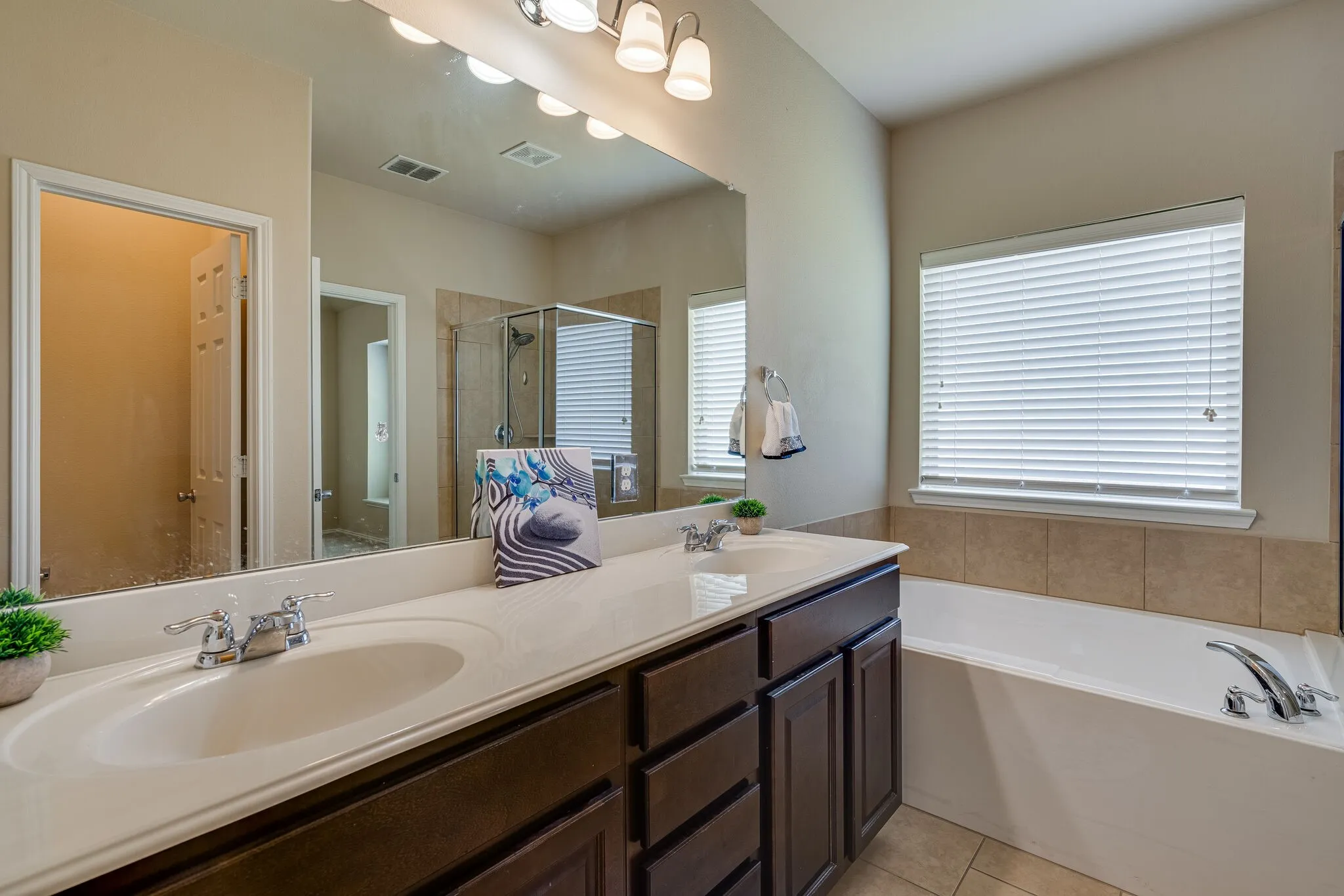Single Family Residence For Rent in Denton County , 2300 Eppright Drive, Little Elm, Texas 75068, 3 Bedroom, 2 Bathroom, 2 Garage spaces, 2,125 Sqft, built in 2014, mls#21365781, Real Estate Agent in Little Elm, Homes For Rent in Denton county, Homes For Rent in Little Elm, Realtor in Little Elm Texas, Real Estate Brokerage Independent Realty Texas, Luminita Cordes Realtor