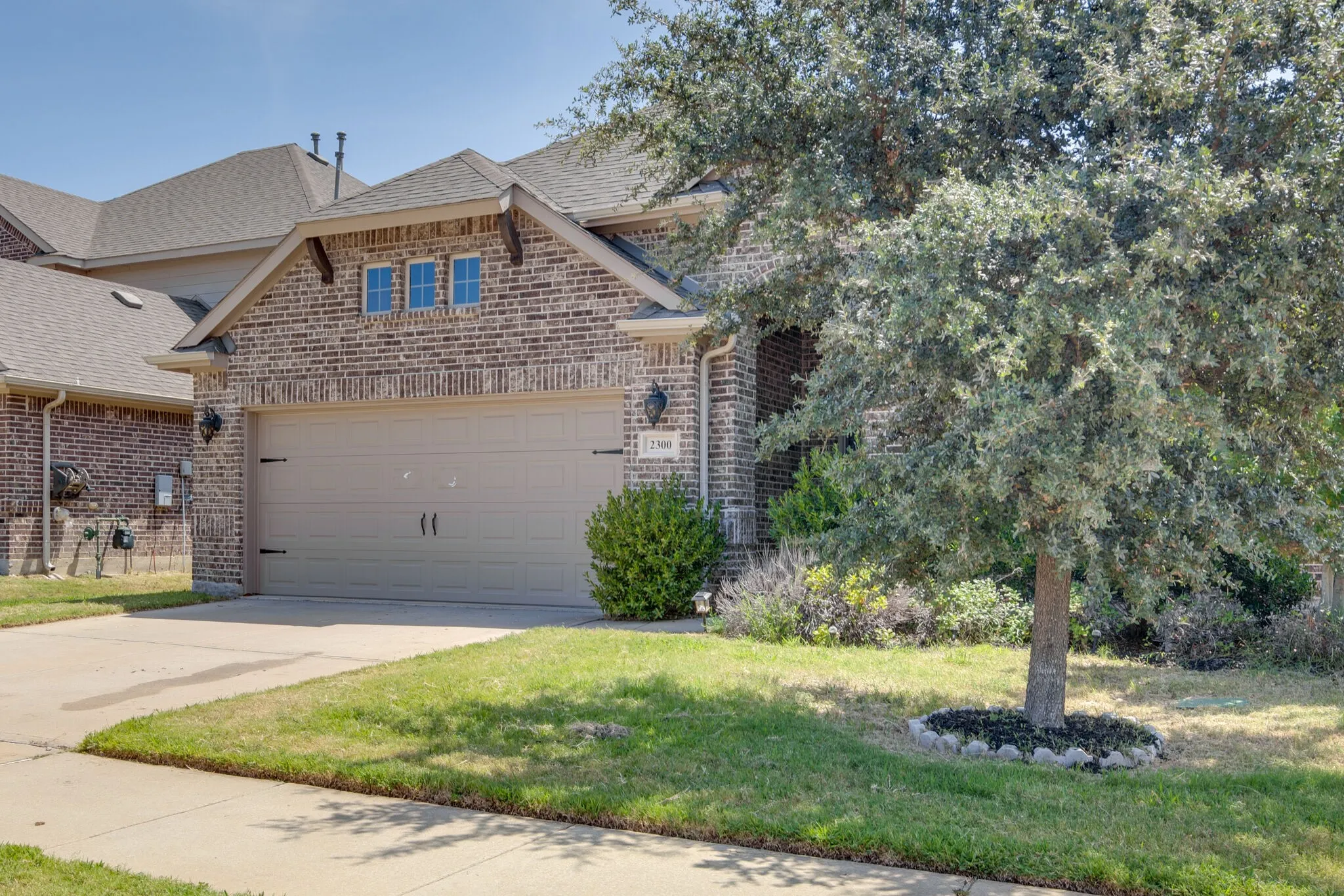 Single Family Residence For Rent in Denton County , 2300 Eppright Drive, Little Elm, Texas 75068, 3 Bedroom, 2 Bathroom, 2 Garage spaces, 2,125 Sqft, built in 2014, mls#21365781, Real Estate Agent in Little Elm, Homes For Rent in Denton county, Homes For Rent in Little Elm, Realtor in Little Elm Texas, Real Estate Brokerage Independent Realty Texas, Luminita Cordes Realtor