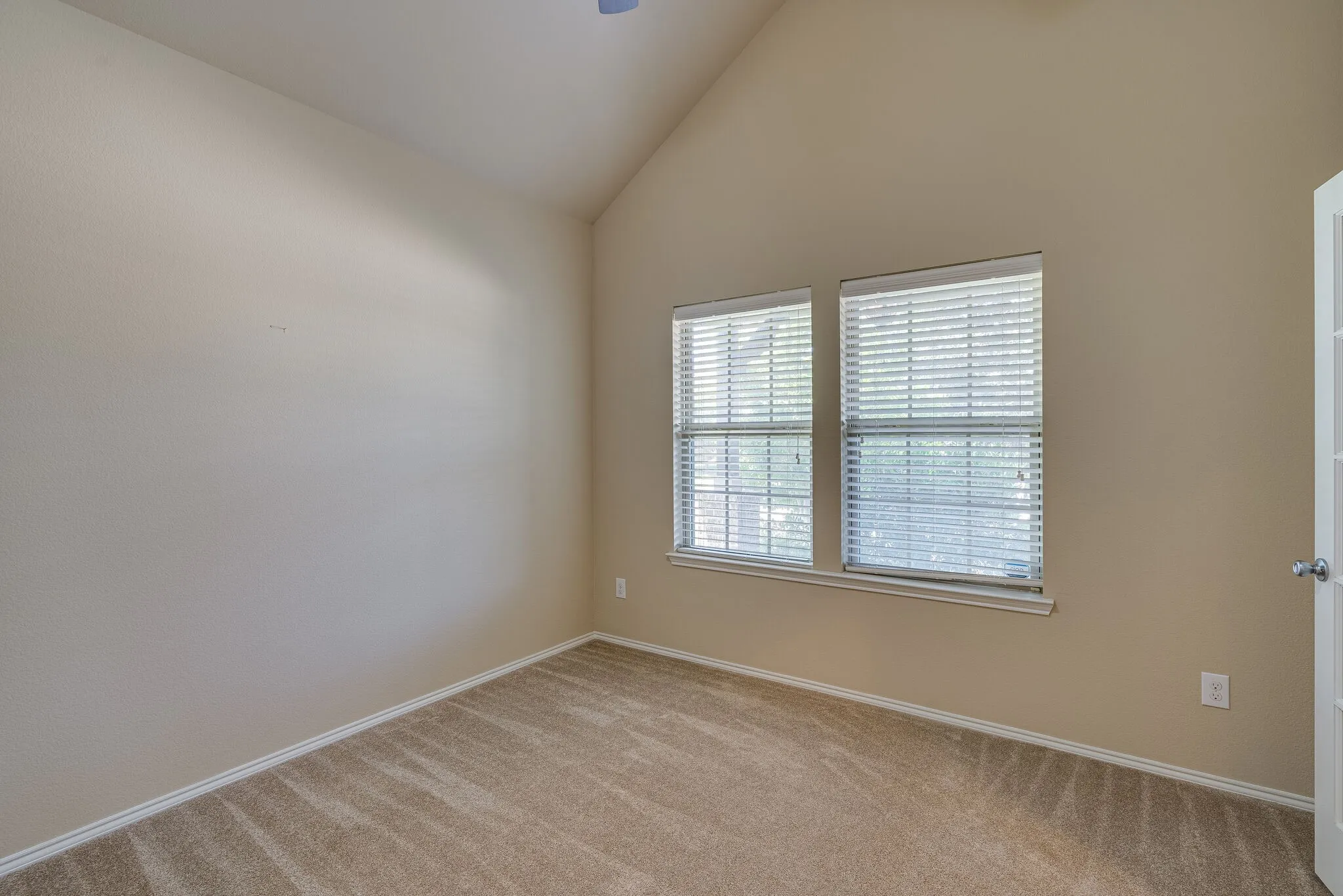 Single Family Residence For Rent in Denton County , 2300 Eppright Drive, Little Elm, Texas 75068, 3 Bedroom, 2 Bathroom, 2 Garage spaces, 2,125 Sqft, built in 2014, mls#21365781, Real Estate Agent in Little Elm, Homes For Rent in Denton county, Homes For Rent in Little Elm, Realtor in Little Elm Texas, Real Estate Brokerage Independent Realty Texas, Luminita Cordes Realtor