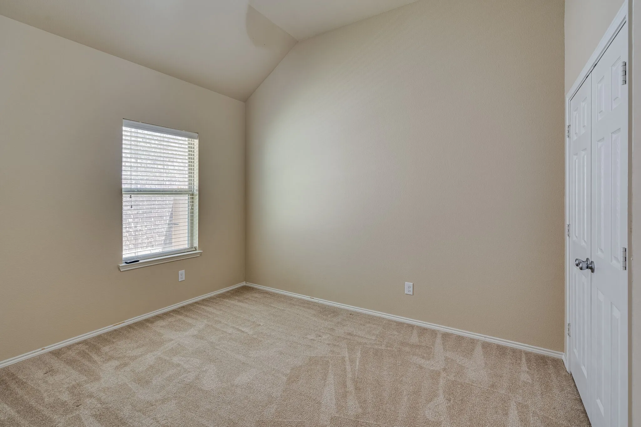 Single Family Residence For Rent in Denton County , 2300 Eppright Drive, Little Elm, Texas 75068, 3 Bedroom, 2 Bathroom, 2 Garage spaces, 2,125 Sqft, built in 2014, mls#21365781, Real Estate Agent in Little Elm, Homes For Rent in Denton county, Homes For Rent in Little Elm, Realtor in Little Elm Texas, Real Estate Brokerage Independent Realty Texas, Luminita Cordes Realtor
