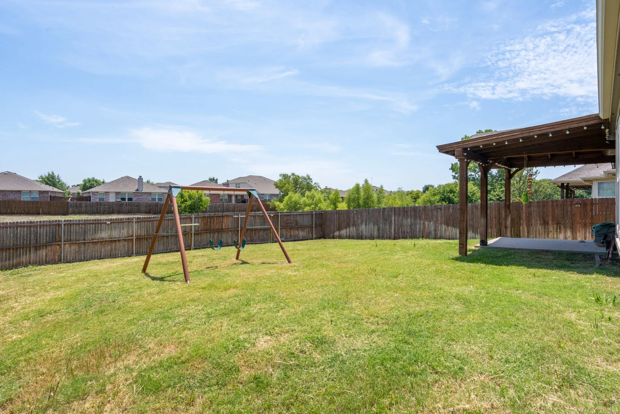 Single Family Residence For Rent in Denton County , 2300 Eppright Drive, Little Elm, Texas 75068, 3 Bedroom, 2 Bathroom, 2 Garage spaces, 2,125 Sqft, built in 2014, mls#21365781, Real Estate Agent in Little Elm, Homes For Rent in Denton county, Homes For Rent in Little Elm, Realtor in Little Elm Texas, Real Estate Brokerage Independent Realty Texas, Luminita Cordes Realtor