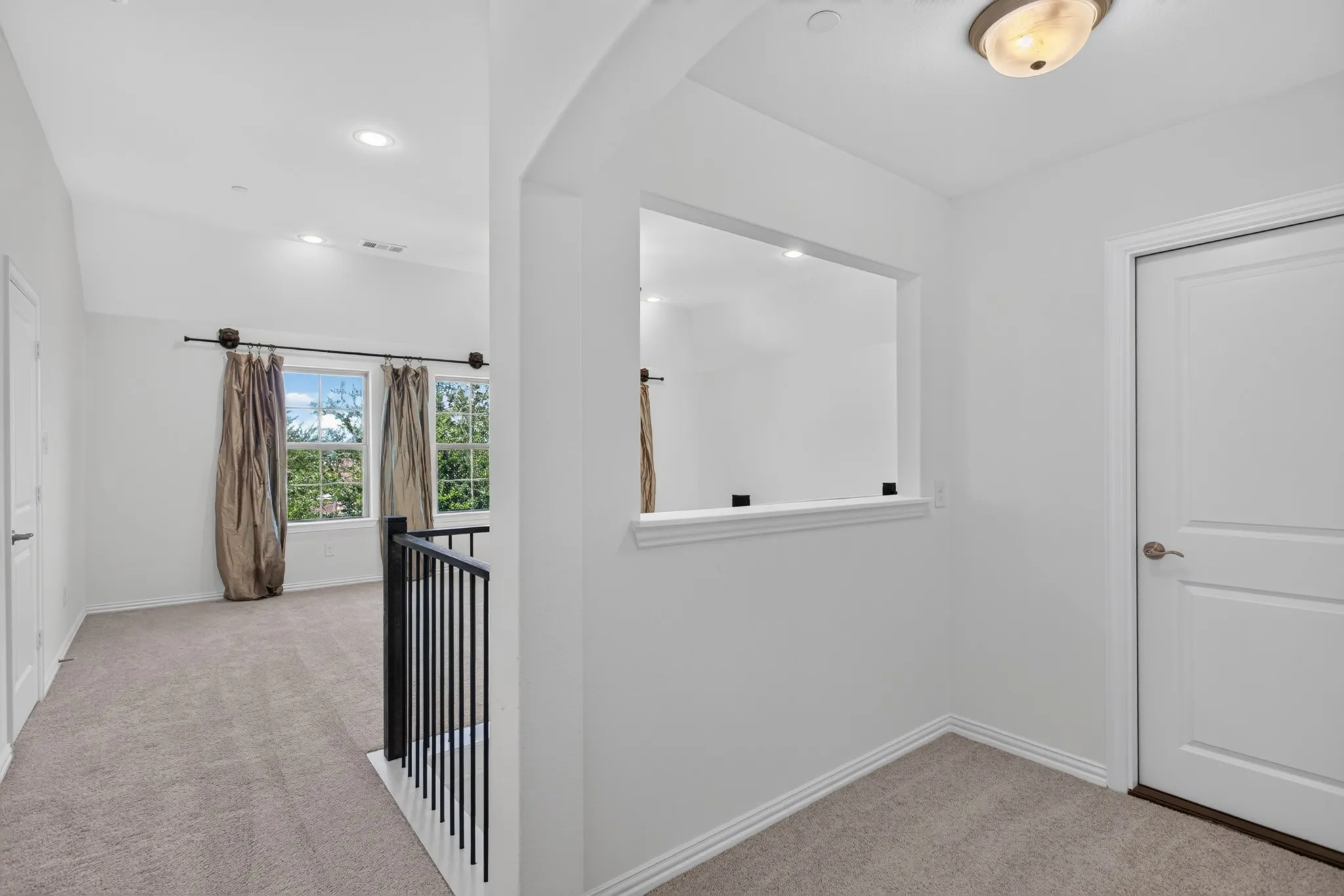 Townhouse For Sale in Collin County , 7224 Chief Spotted Tail Drive, Mc Kinney, Texas 75070, 3 Bedroom, 3 Bathroom, 2 Garage spaces, 2,282 Sqft, built in 2018, Price $439,900, mls#21354196, Real Estate Agent in Mc Kinney, Homes For Sale in Collin county, Homes For Sale in Mc Kinney, Realtor in Mc Kinney Texas, Real Estate Brokerage Independent Realty Texas, Luminita Cordes Realtor
