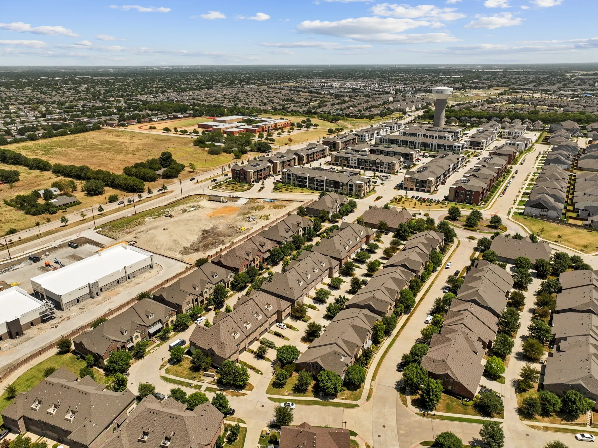 Townhouse For Sale in Collin County , 7224 Chief Spotted Tail Drive, Mc Kinney, Texas 75070, 3 Bedroom, 3 Bathroom, 2 Garage spaces, 2,282 Sqft, built in 2018, Price $439,900, mls#21354196, Real Estate Agent in Mc Kinney, Homes For Sale in Collin county, Homes For Sale in Mc Kinney, Realtor in Mc Kinney Texas, Real Estate Brokerage Independent Realty Texas, Luminita Cordes Realtor
