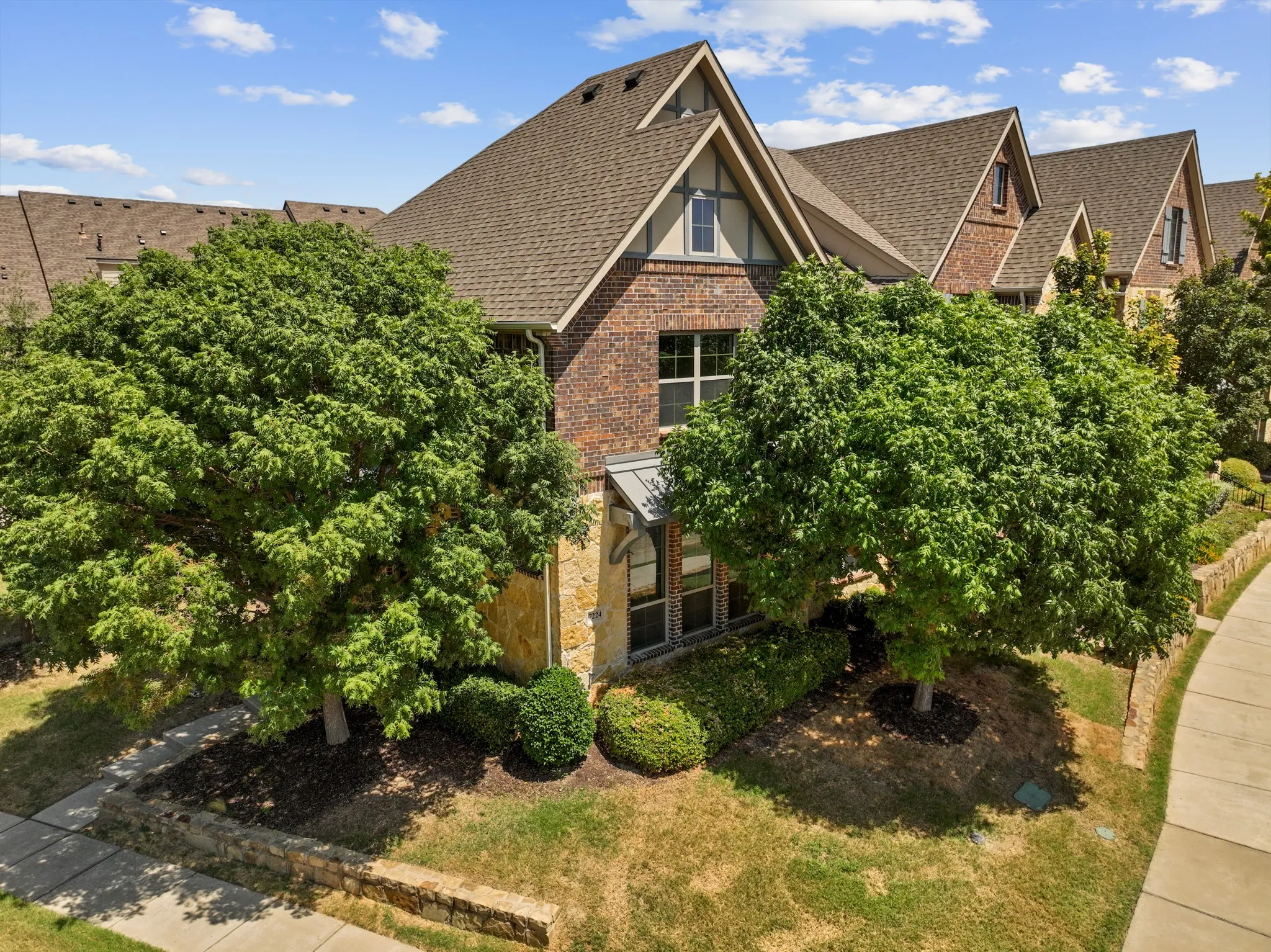 Townhouse For Sale in Collin County , 7224 Chief Spotted Tail Drive, Mc Kinney, Texas 75070, 3 Bedroom, 3 Bathroom, 2 Garage spaces, 2,282 Sqft, built in 2018, Price $439,900, mls#21354196, Real Estate Agent in Mc Kinney, Homes For Sale in Collin county, Homes For Sale in Mc Kinney, Realtor in Mc Kinney Texas, Real Estate Brokerage Independent Realty Texas, Luminita Cordes Realtor