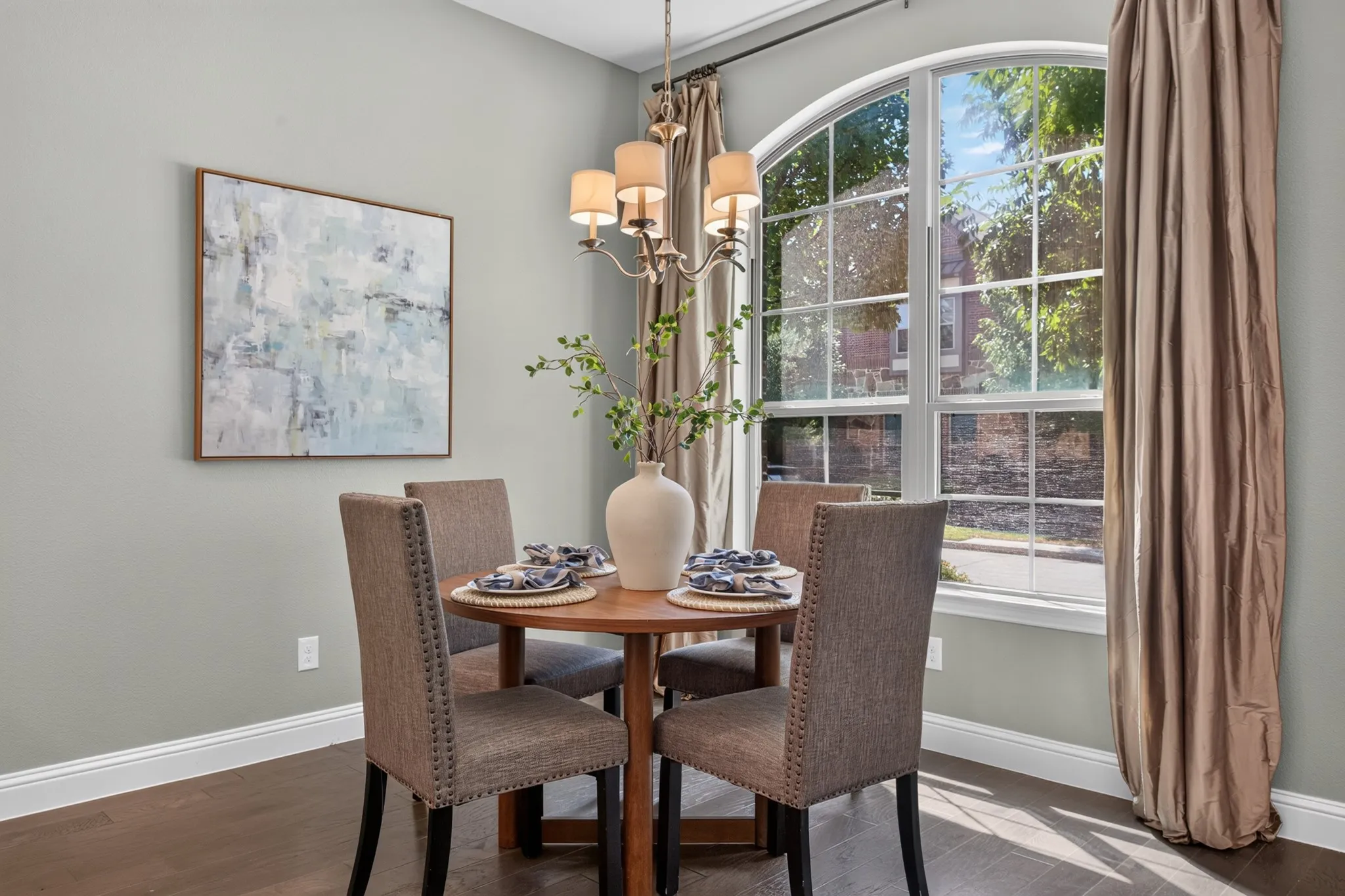 Townhouse For Sale in Collin County , 7224 Chief Spotted Tail Drive, Mc Kinney, Texas 75070, 3 Bedroom, 3 Bathroom, 2 Garage spaces, 2,282 Sqft, built in 2018, Price $439,900, mls#21354196, Real Estate Agent in Mc Kinney, Homes For Sale in Collin county, Homes For Sale in Mc Kinney, Realtor in Mc Kinney Texas, Real Estate Brokerage Independent Realty Texas, Luminita Cordes Realtor