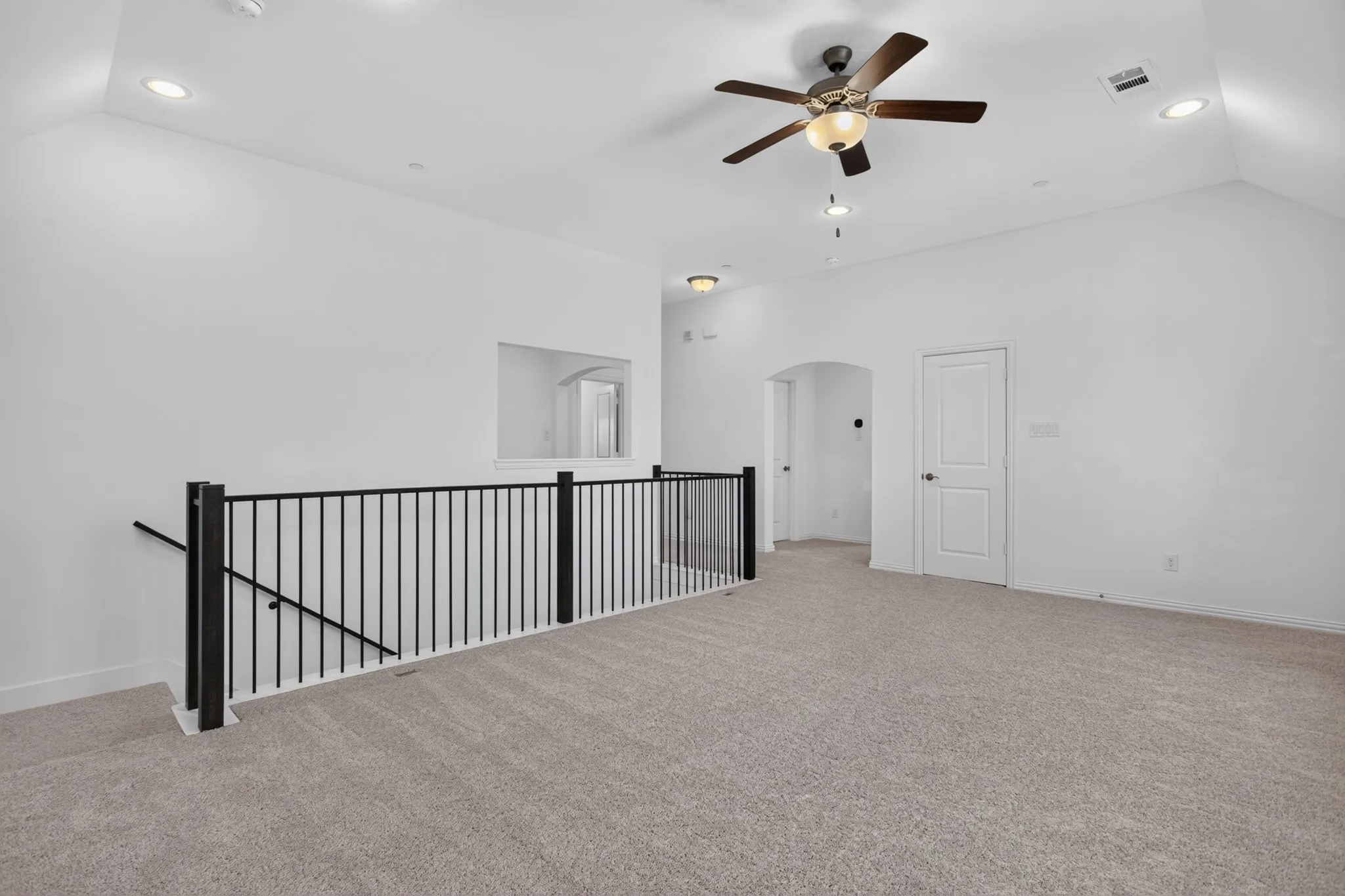 Townhouse For Sale in Collin County , 7224 Chief Spotted Tail Drive, Mc Kinney, Texas 75070, 3 Bedroom, 3 Bathroom, 2 Garage spaces, 2,282 Sqft, built in 2018, Price $439,900, mls#21354196, Real Estate Agent in Mc Kinney, Homes For Sale in Collin county, Homes For Sale in Mc Kinney, Realtor in Mc Kinney Texas, Real Estate Brokerage Independent Realty Texas, Luminita Cordes Realtor