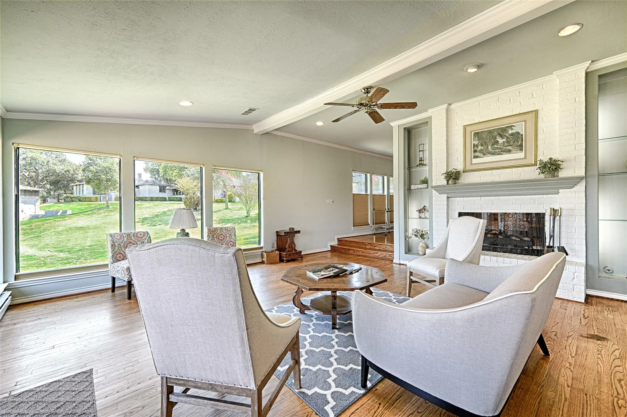 Single Family Residence For Sale in Dallas County , 19 Country Lake Drive, Carrollton, Texas 75006, 2 Bedroom, 3 Bathroom, Garage spaces, 2,598 Sqft, built in 1972, mls#21363559, Real Estate Agent in Carrollton, Homes For Sale in Dallas county, Homes For Sale in Carrollton, Realtor in Carrollton Texas, Real Estate Brokerage Independent Realty Texas, Luminita Cordes Realtor