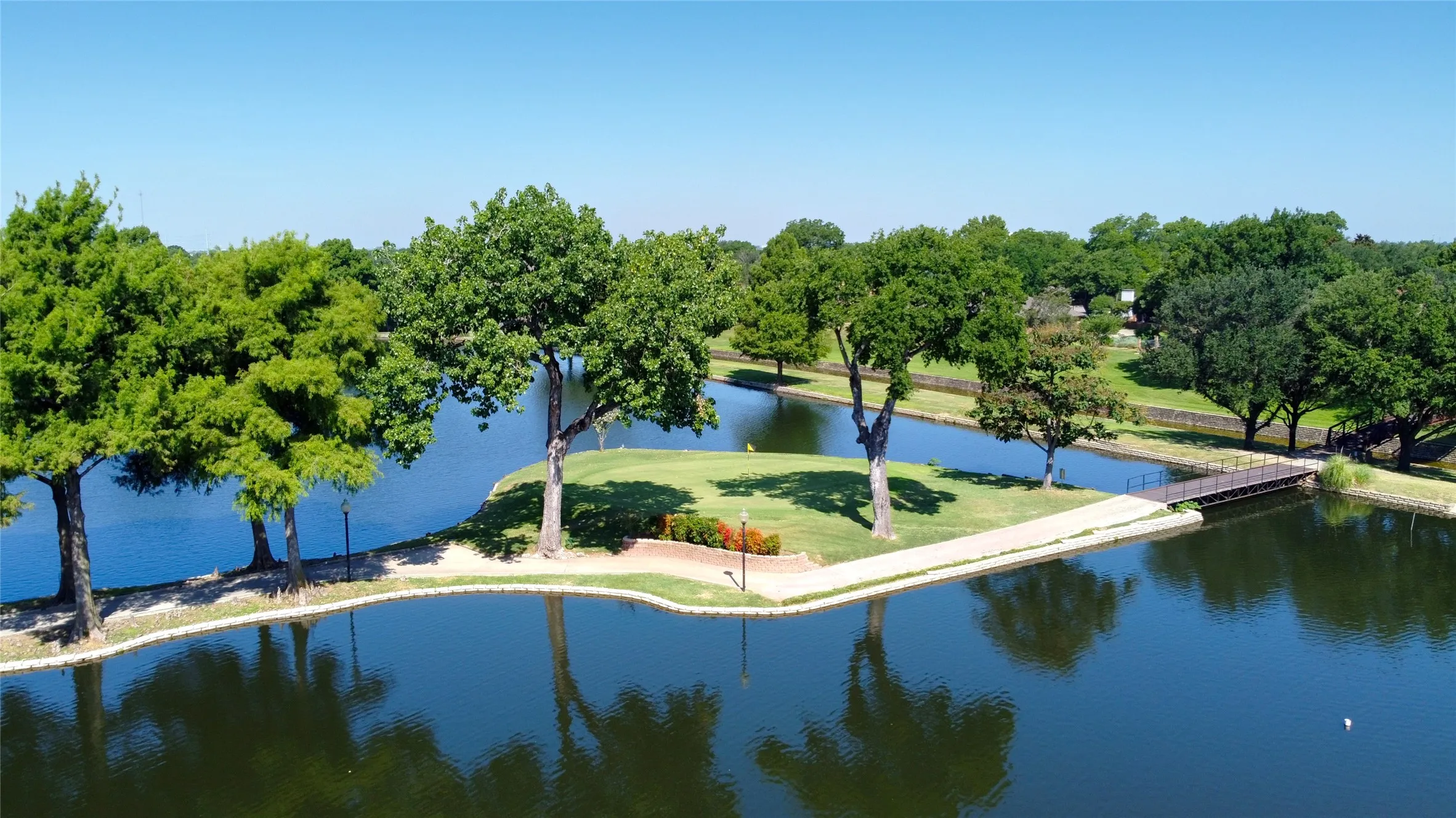 All this beauty is maintained by the on site HOA.