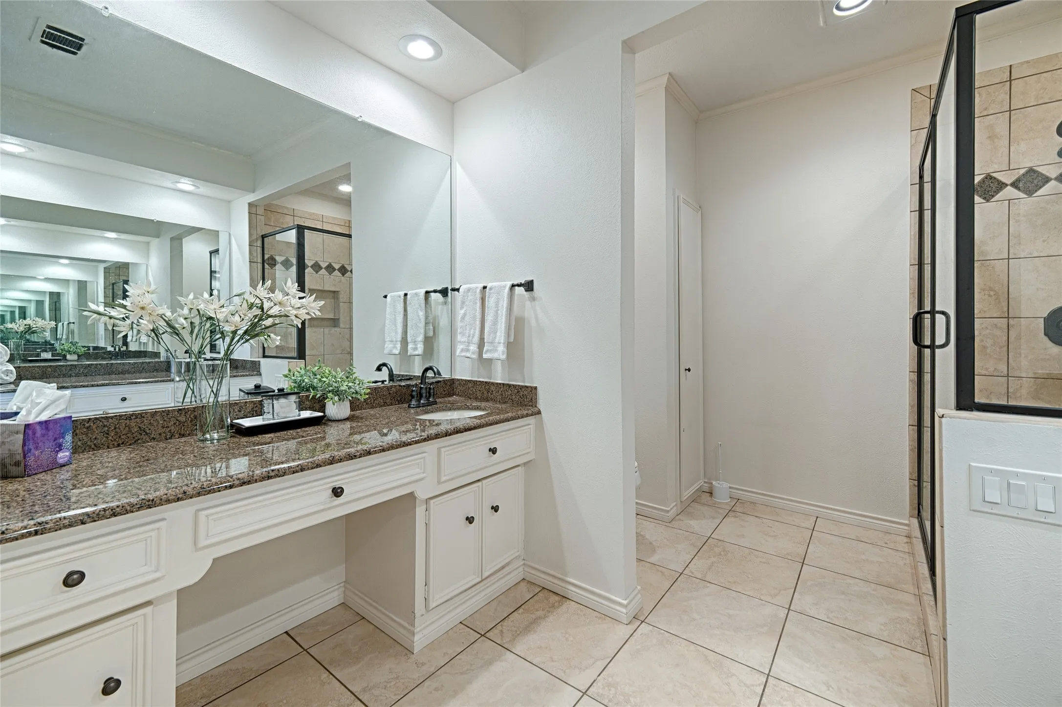 Dual Vanities