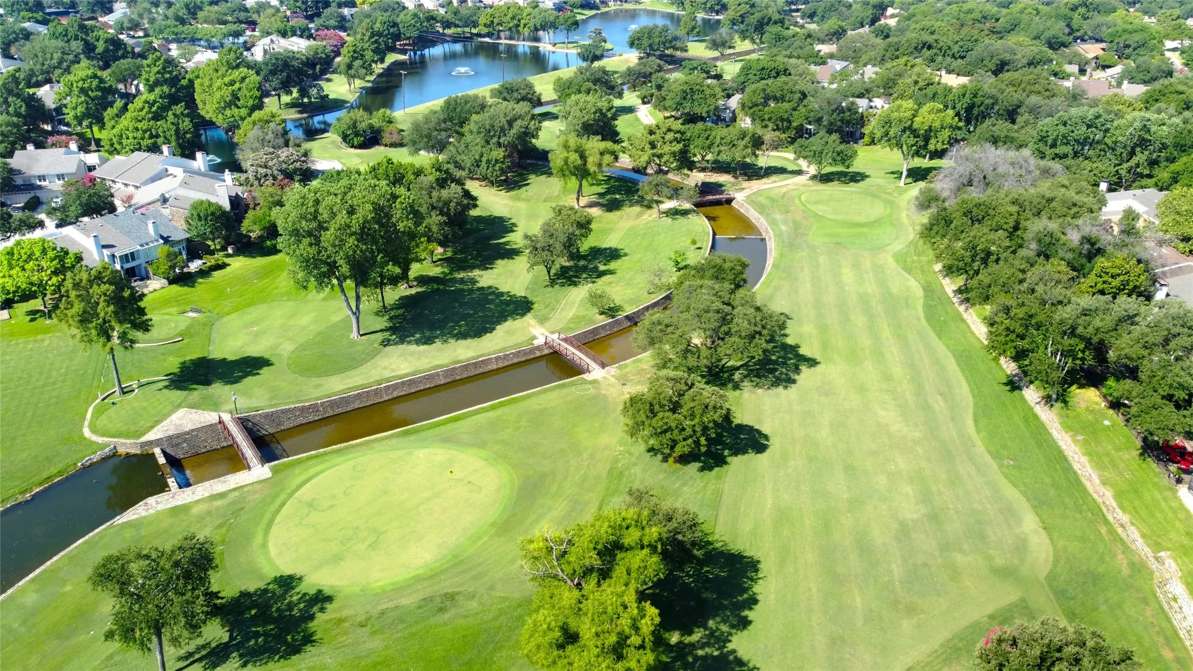Par 3 Executive Course