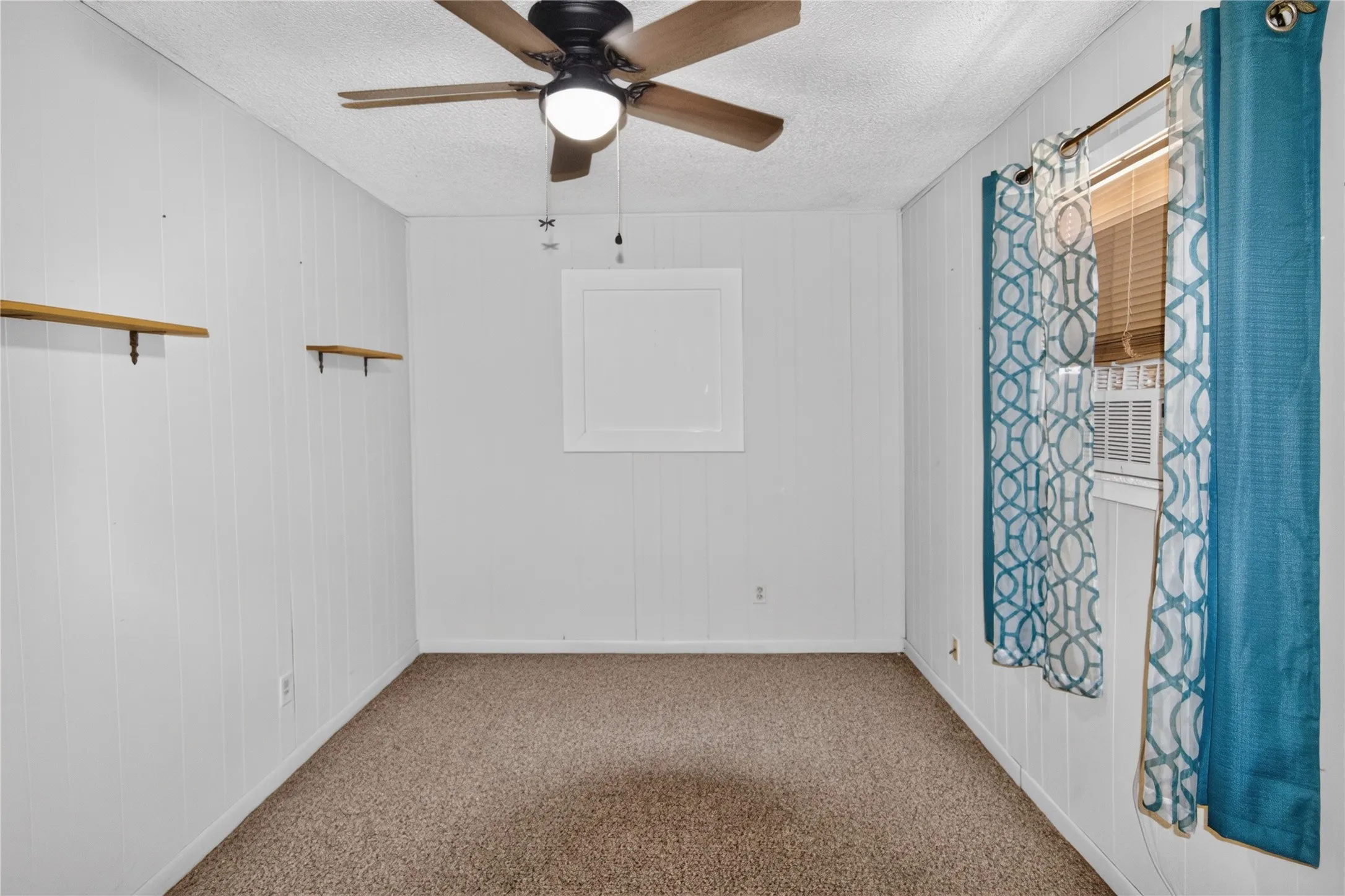 Single Family Residence For Sale in Jones County , 1331 Avenue G, Anson, Texas 79501, 4 Bedroom, 2 Bathroom, Garage spaces, 1,580 Sqft, built in 1955, Price $134,900, mls#21365617, Real Estate Agent in Anson, Homes For Sale in Jones county, Homes For Sale in Anson, Realtor in Anson Texas, Real Estate Brokerage Independent Realty Texas, Luminita Cordes Realtor