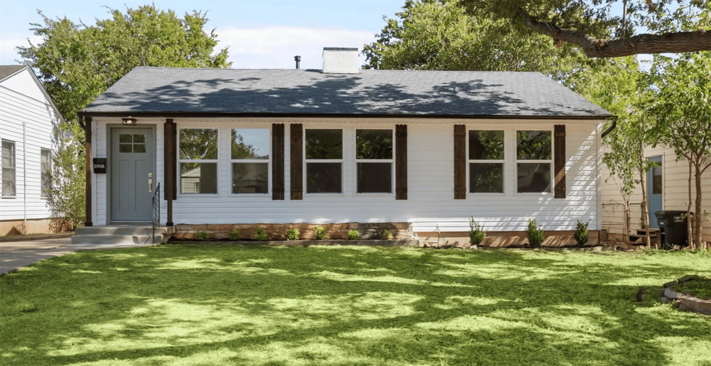 Single Family Residence For Sale in Tarrant County , 5908 Locke Avenue, Fort Worth, Texas 76107, 3 Bedroom, 1 Bathroom, 1 Garage spaces, 983 Sqft, built in 1949, mls#21365691, Real Estate Agent in Fort Worth, Homes For Sale in Tarrant county, Homes For Sale in Fort Worth, Realtor in Fort Worth Texas, Real Estate Brokerage Independent Realty Texas, Luminita Cordes Realtor