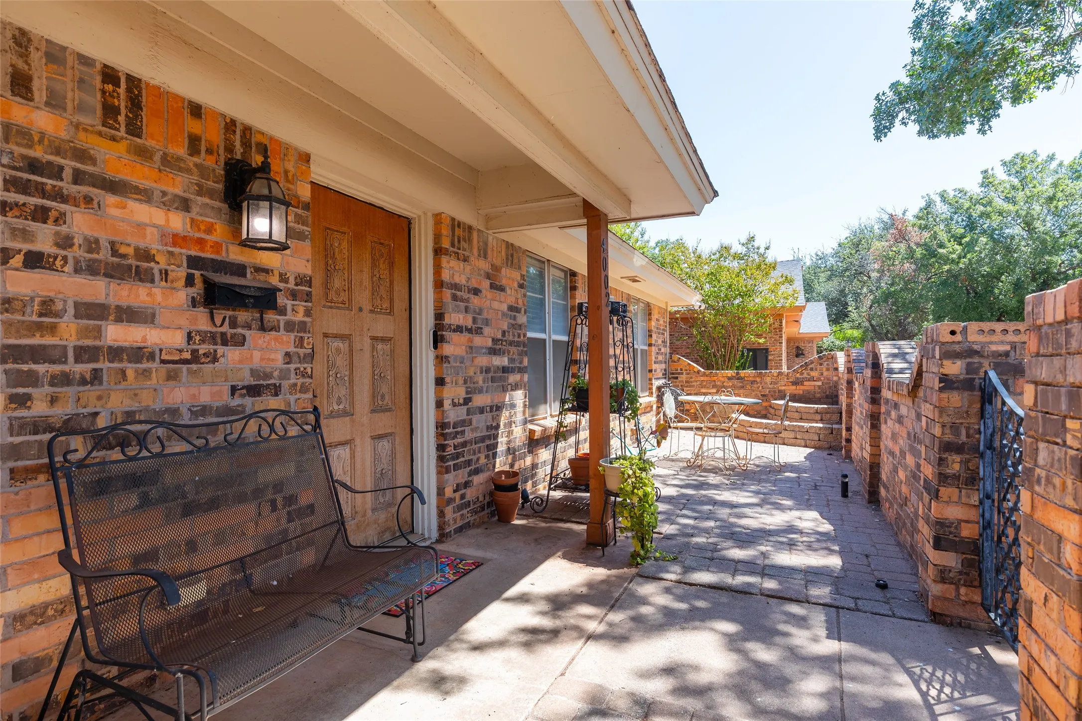 Single Family Residence For Sale in Taylor County , 4002 Ligustrum Drive, Abilene, Texas 79605, 4 Bedroom, 2 Bathroom, 2 Garage spaces, 2,425 Sqft, built in 1968, mls#21365148, Real Estate Agent in Abilene, Homes For Sale in Taylor county, Homes For Sale in Abilene, Realtor in Abilene Texas, Real Estate Brokerage Independent Realty Texas, Luminita Cordes Realtor
