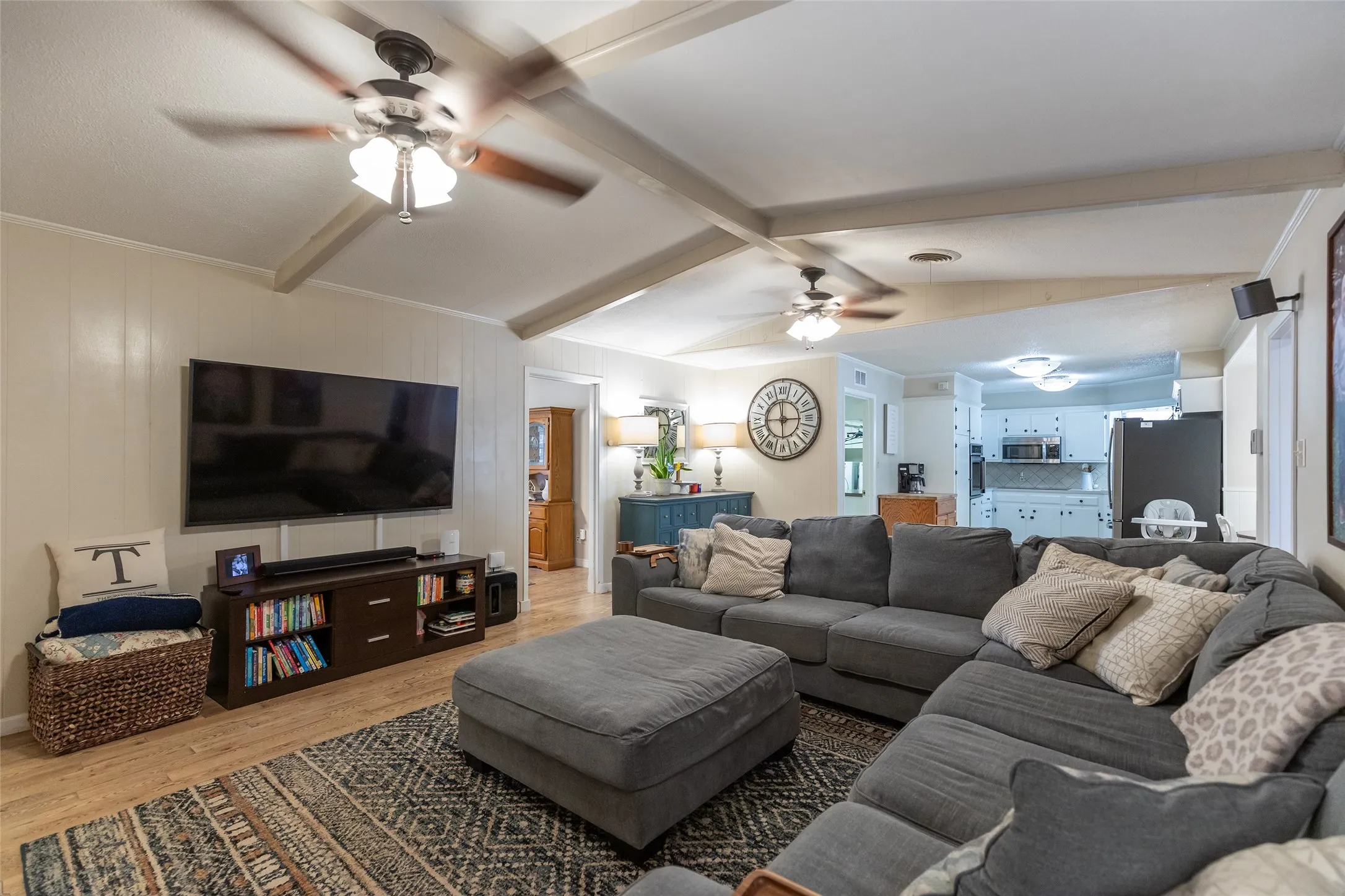 Single Family Residence For Sale in Taylor County , 4002 Ligustrum Drive, Abilene, Texas 79605, 4 Bedroom, 2 Bathroom, 2 Garage spaces, 2,425 Sqft, built in 1968, mls#21365148, Real Estate Agent in Abilene, Homes For Sale in Taylor county, Homes For Sale in Abilene, Realtor in Abilene Texas, Real Estate Brokerage Independent Realty Texas, Luminita Cordes Realtor