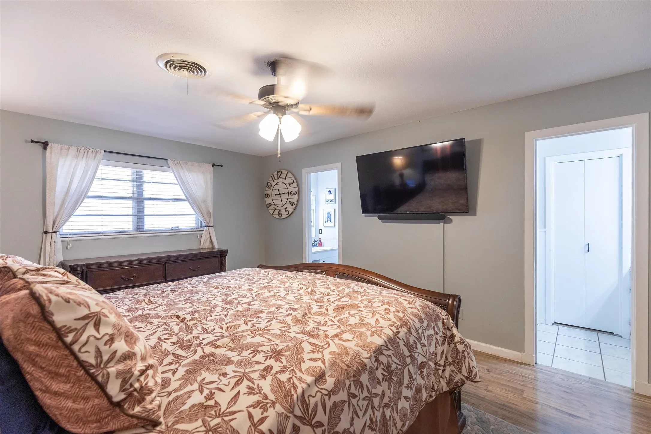 Single Family Residence For Sale in Taylor County , 4002 Ligustrum Drive, Abilene, Texas 79605, 4 Bedroom, 2 Bathroom, 2 Garage spaces, 2,425 Sqft, built in 1968, mls#21365148, Real Estate Agent in Abilene, Homes For Sale in Taylor county, Homes For Sale in Abilene, Realtor in Abilene Texas, Real Estate Brokerage Independent Realty Texas, Luminita Cordes Realtor