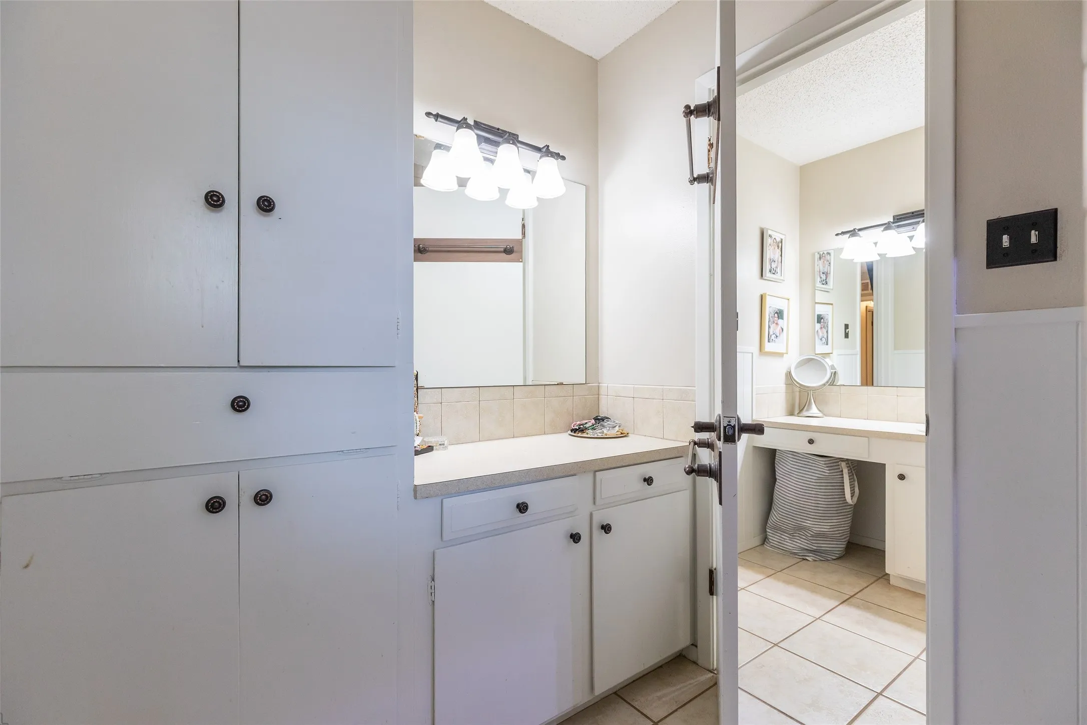 Single Family Residence For Sale in Taylor County , 4002 Ligustrum Drive, Abilene, Texas 79605, 4 Bedroom, 2 Bathroom, 2 Garage spaces, 2,425 Sqft, built in 1968, mls#21365148, Real Estate Agent in Abilene, Homes For Sale in Taylor county, Homes For Sale in Abilene, Realtor in Abilene Texas, Real Estate Brokerage Independent Realty Texas, Luminita Cordes Realtor