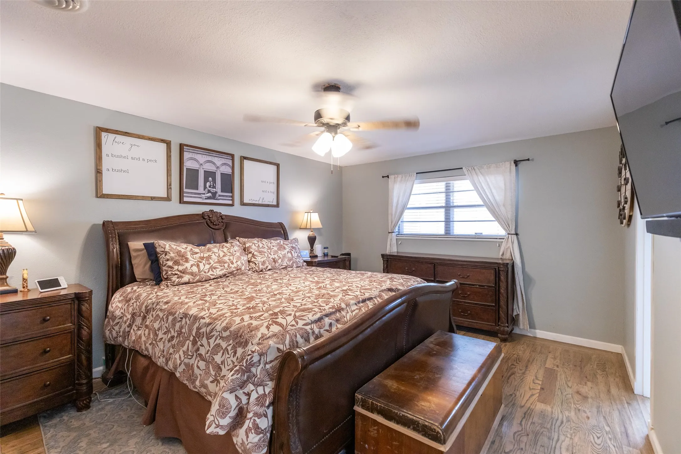 Single Family Residence For Sale in Taylor County , 4002 Ligustrum Drive, Abilene, Texas 79605, 4 Bedroom, 2 Bathroom, 2 Garage spaces, 2,425 Sqft, built in 1968, mls#21365148, Real Estate Agent in Abilene, Homes For Sale in Taylor county, Homes For Sale in Abilene, Realtor in Abilene Texas, Real Estate Brokerage Independent Realty Texas, Luminita Cordes Realtor