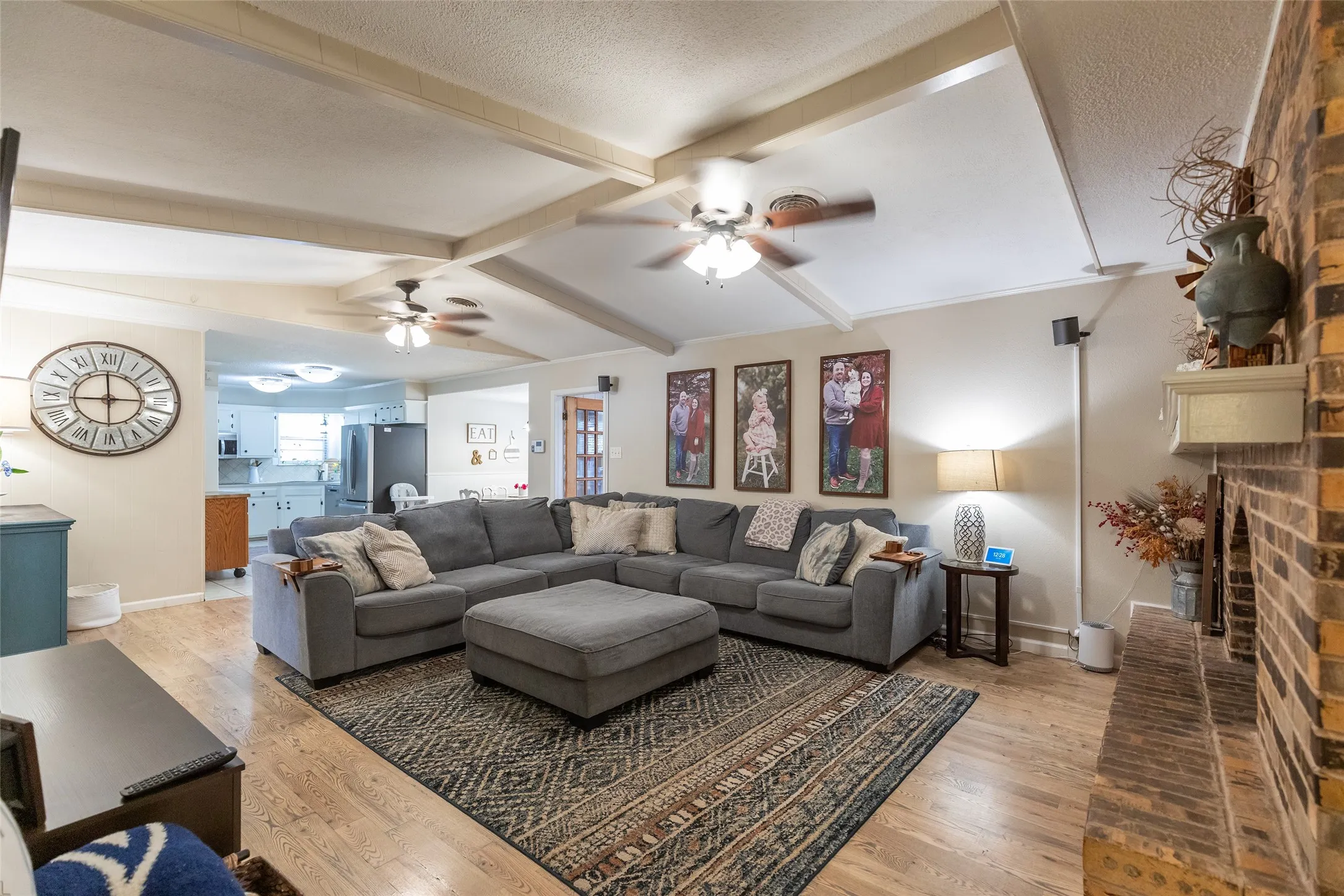 Single Family Residence For Sale in Taylor County , 4002 Ligustrum Drive, Abilene, Texas 79605, 4 Bedroom, 2 Bathroom, 2 Garage spaces, 2,425 Sqft, built in 1968, mls#21365148, Real Estate Agent in Abilene, Homes For Sale in Taylor county, Homes For Sale in Abilene, Realtor in Abilene Texas, Real Estate Brokerage Independent Realty Texas, Luminita Cordes Realtor