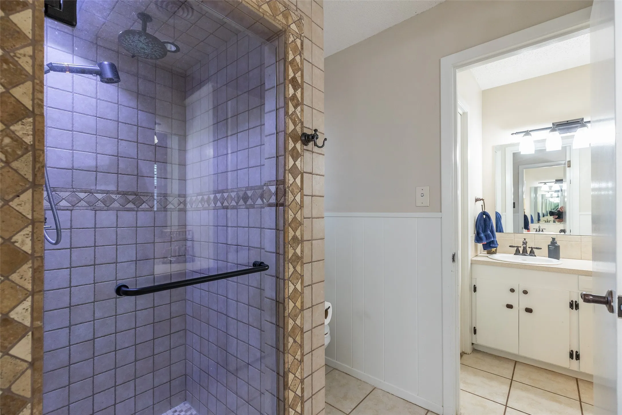 Single Family Residence For Sale in Taylor County , 4002 Ligustrum Drive, Abilene, Texas 79605, 4 Bedroom, 2 Bathroom, 2 Garage spaces, 2,425 Sqft, built in 1968, mls#21365148, Real Estate Agent in Abilene, Homes For Sale in Taylor county, Homes For Sale in Abilene, Realtor in Abilene Texas, Real Estate Brokerage Independent Realty Texas, Luminita Cordes Realtor