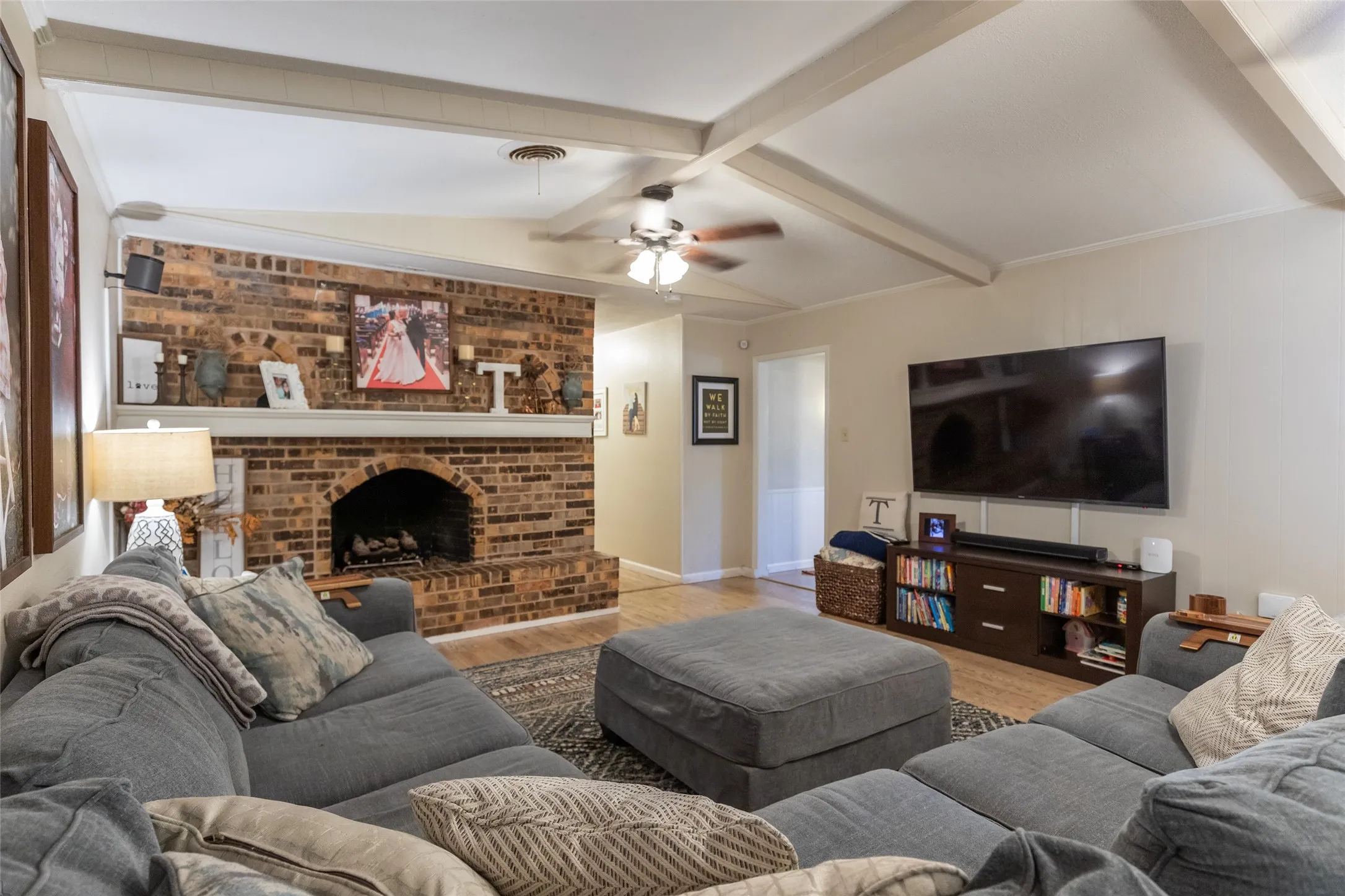 Single Family Residence For Sale in Taylor County , 4002 Ligustrum Drive, Abilene, Texas 79605, 4 Bedroom, 2 Bathroom, 2 Garage spaces, 2,425 Sqft, built in 1968, mls#21365148, Real Estate Agent in Abilene, Homes For Sale in Taylor county, Homes For Sale in Abilene, Realtor in Abilene Texas, Real Estate Brokerage Independent Realty Texas, Luminita Cordes Realtor