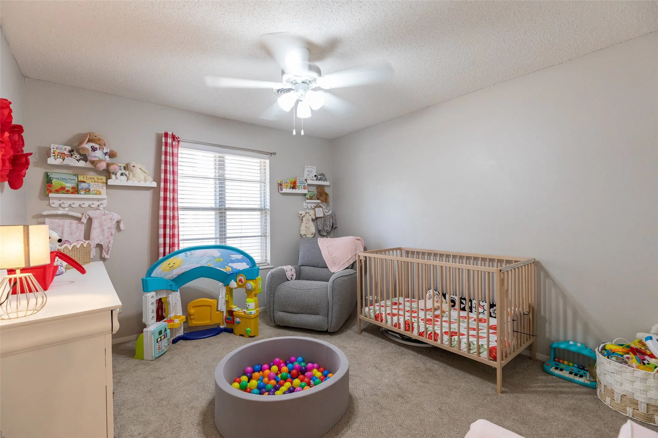 Single Family Residence For Sale in Taylor County , 4002 Ligustrum Drive, Abilene, Texas 79605, 4 Bedroom, 2 Bathroom, 2 Garage spaces, 2,425 Sqft, built in 1968, mls#21365148, Real Estate Agent in Abilene, Homes For Sale in Taylor county, Homes For Sale in Abilene, Realtor in Abilene Texas, Real Estate Brokerage Independent Realty Texas, Luminita Cordes Realtor