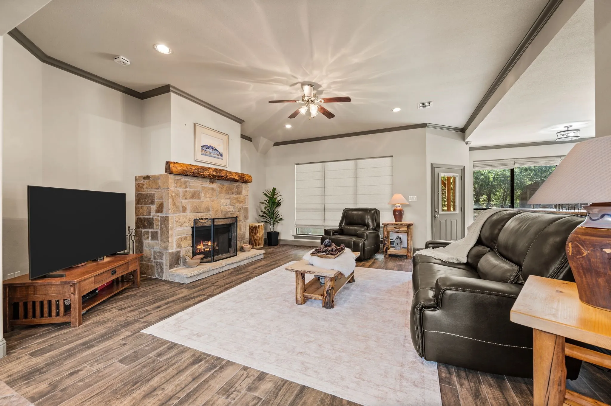 Single Family Residence For Sale in Parker County , 791 Trailwood Drive, Weatherford, Texas 76085, 4 Bedroom, 3 Bathroom, 2 Garage spaces, 2,438 Sqft, built in 2006, mls#21357778, Real Estate Agent in Weatherford, Homes For Sale in Parker county, Homes For Sale in Weatherford, Realtor in Weatherford Texas, Real Estate Brokerage Independent Realty Texas, Luminita Cordes Realtor