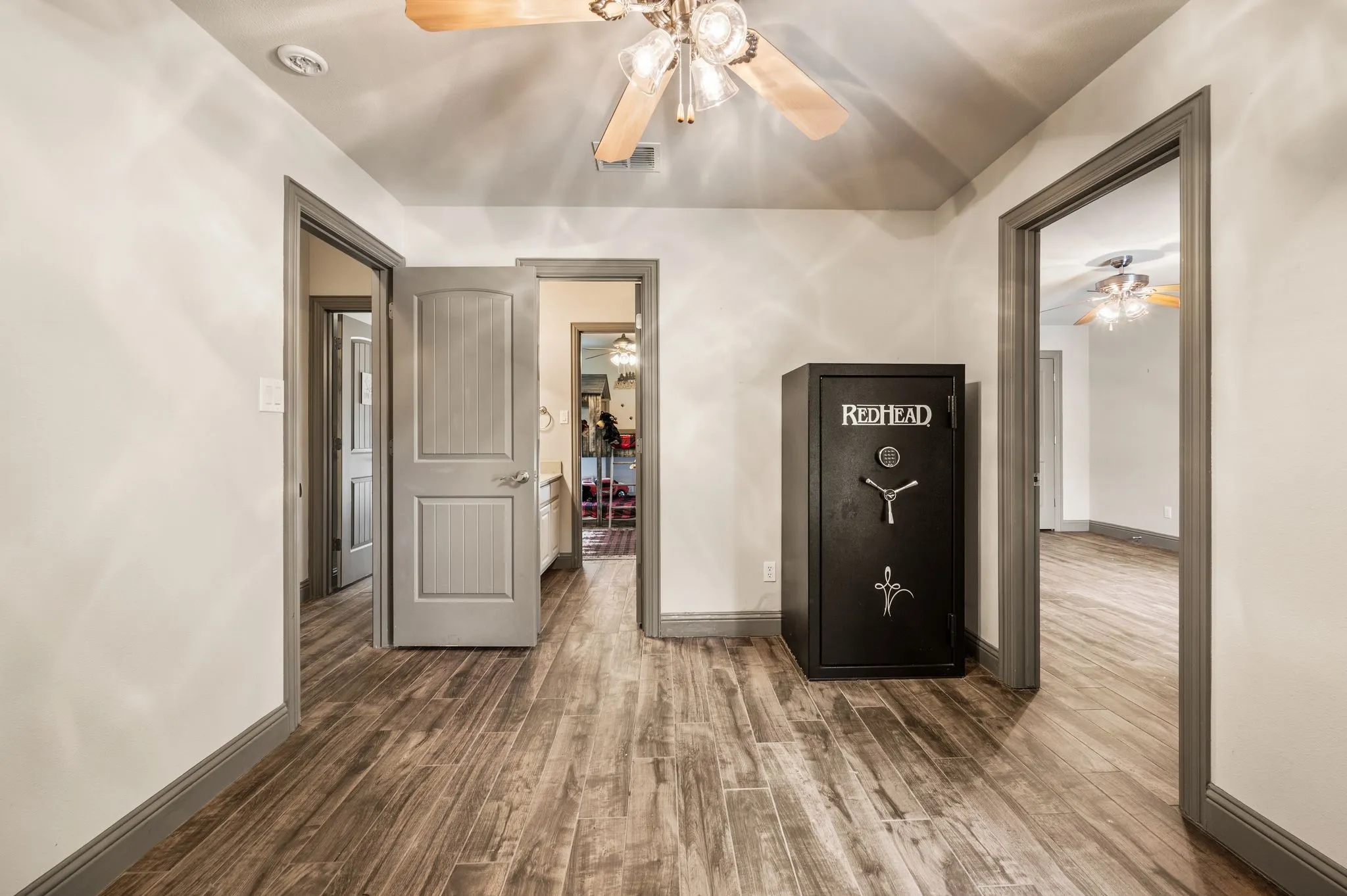 Single Family Residence For Sale in Parker County , 791 Trailwood Drive, Weatherford, Texas 76085, 4 Bedroom, 3 Bathroom, 2 Garage spaces, 2,438 Sqft, built in 2006, mls#21357778, Real Estate Agent in Weatherford, Homes For Sale in Parker county, Homes For Sale in Weatherford, Realtor in Weatherford Texas, Real Estate Brokerage Independent Realty Texas, Luminita Cordes Realtor