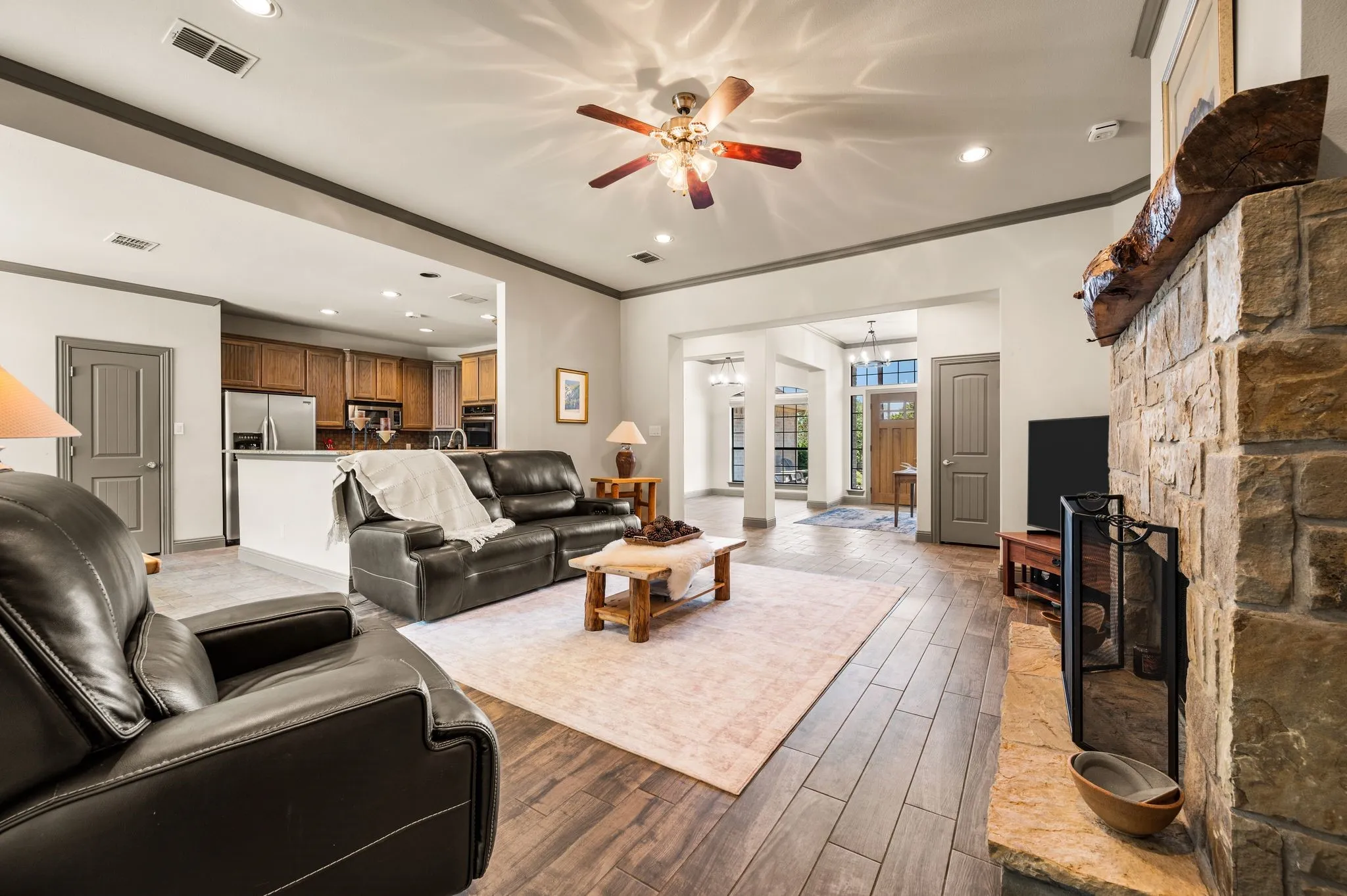 Single Family Residence For Sale in Parker County , 791 Trailwood Drive, Weatherford, Texas 76085, 4 Bedroom, 3 Bathroom, 2 Garage spaces, 2,438 Sqft, built in 2006, mls#21357778, Real Estate Agent in Weatherford, Homes For Sale in Parker county, Homes For Sale in Weatherford, Realtor in Weatherford Texas, Real Estate Brokerage Independent Realty Texas, Luminita Cordes Realtor
