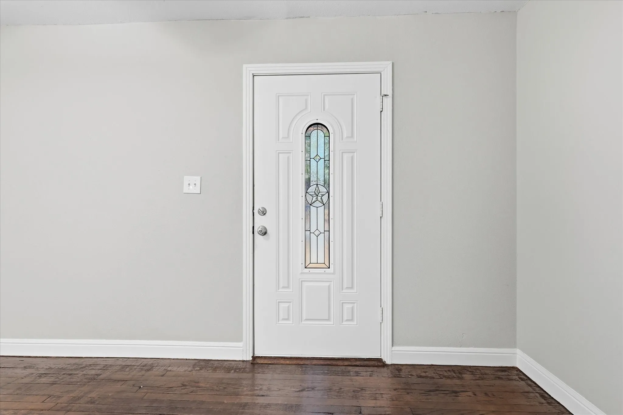Single Family Residence For Sale in Tarrant County , 4512 Wabash Avenue, Fort Worth, Texas 76133, 4 Bedroom, 2 Bathroom, Garage spaces, 1,708 Sqft, built in 1949, Price $240,000, mls#21359317, Real Estate Agent in Fort Worth, Homes For Sale in Tarrant county, Homes For Sale in Fort Worth, Realtor in Fort Worth Texas, Real Estate Brokerage Independent Realty Texas, Luminita Cordes Realtor