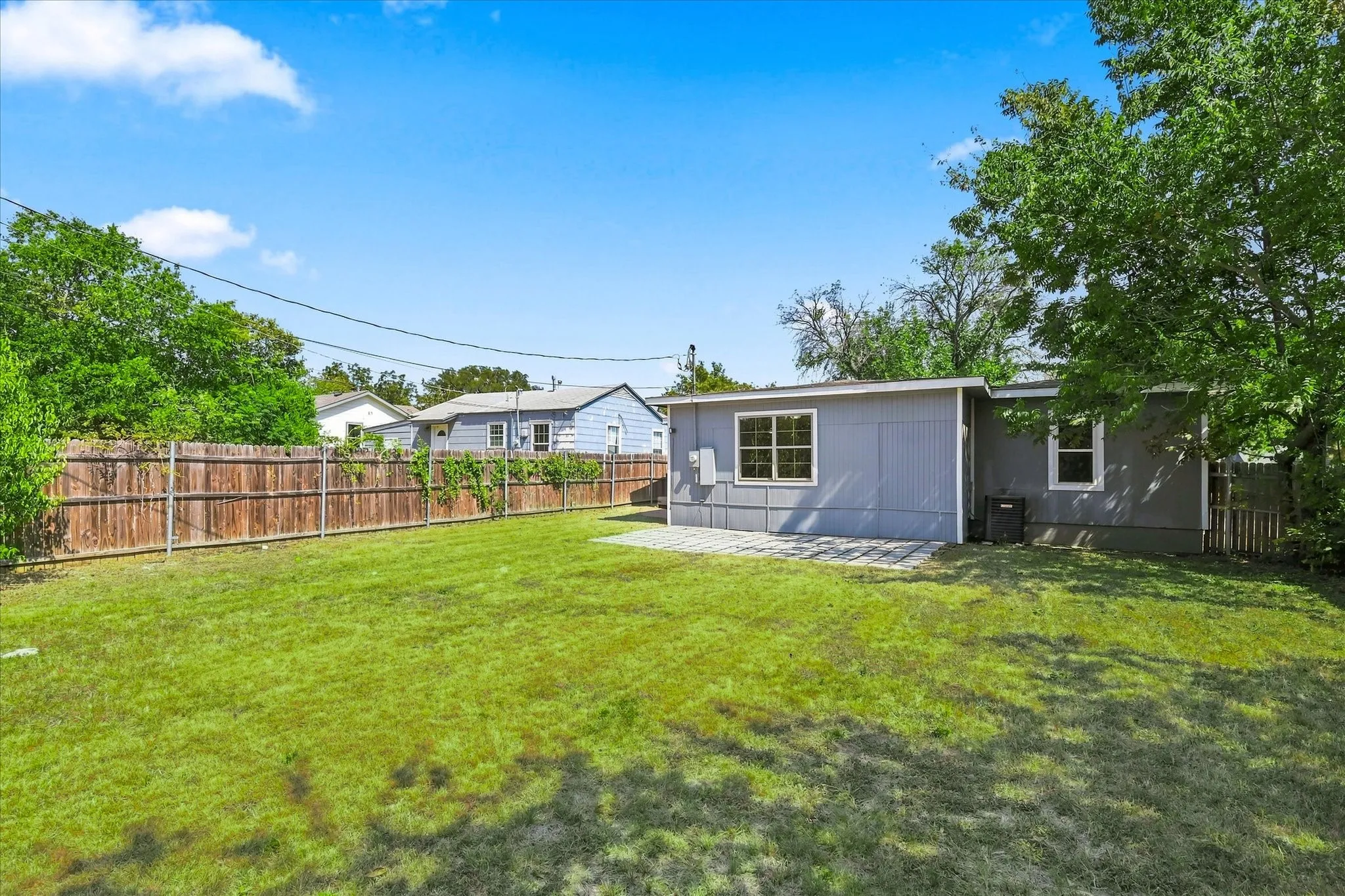 Single Family Residence For Sale in Tarrant County , 4512 Wabash Avenue, Fort Worth, Texas 76133, 4 Bedroom, 2 Bathroom, Garage spaces, 1,708 Sqft, built in 1949, Price $240,000, mls#21359317, Real Estate Agent in Fort Worth, Homes For Sale in Tarrant county, Homes For Sale in Fort Worth, Realtor in Fort Worth Texas, Real Estate Brokerage Independent Realty Texas, Luminita Cordes Realtor