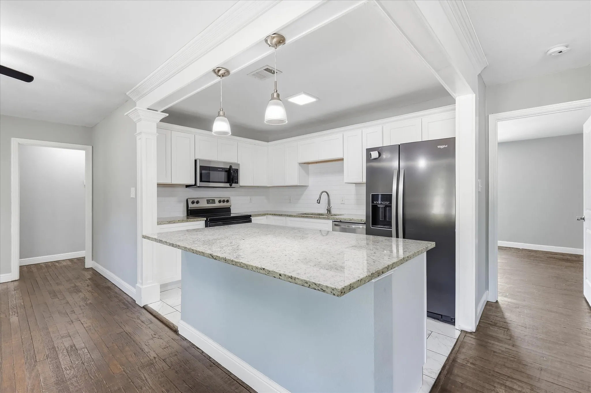 Single Family Residence For Sale in Tarrant County , 4512 Wabash Avenue, Fort Worth, Texas 76133, 4 Bedroom, 2 Bathroom, Garage spaces, 1,708 Sqft, built in 1949, Price $240,000, mls#21359317, Real Estate Agent in Fort Worth, Homes For Sale in Tarrant county, Homes For Sale in Fort Worth, Realtor in Fort Worth Texas, Real Estate Brokerage Independent Realty Texas, Luminita Cordes Realtor