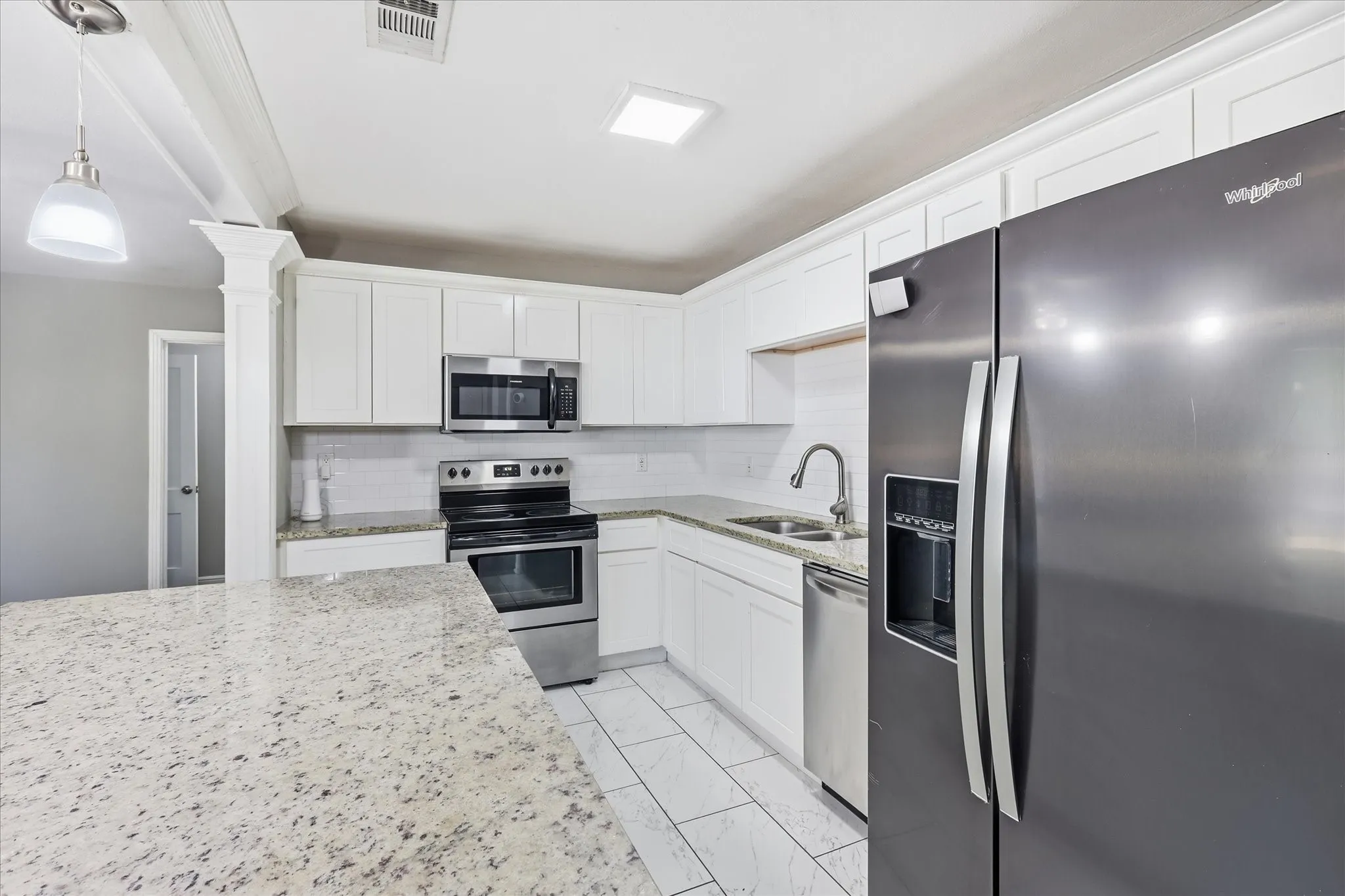 Single Family Residence For Sale in Tarrant County , 4512 Wabash Avenue, Fort Worth, Texas 76133, 4 Bedroom, 2 Bathroom, Garage spaces, 1,708 Sqft, built in 1949, Price $240,000, mls#21359317, Real Estate Agent in Fort Worth, Homes For Sale in Tarrant county, Homes For Sale in Fort Worth, Realtor in Fort Worth Texas, Real Estate Brokerage Independent Realty Texas, Luminita Cordes Realtor