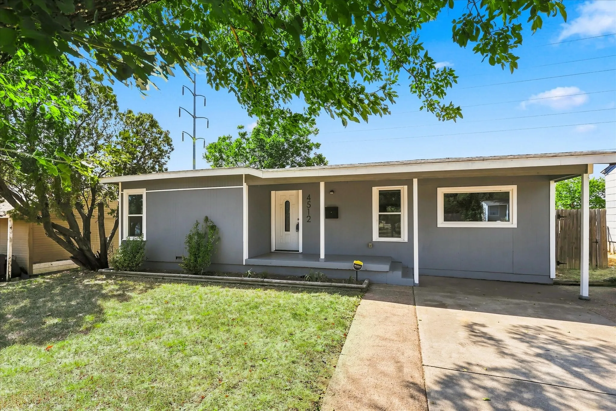 Single Family Residence For Sale in Tarrant County , 4512 Wabash Avenue, Fort Worth, Texas 76133, 4 Bedroom, 2 Bathroom, Garage spaces, 1,708 Sqft, built in 1949, Price $240,000, mls#21359317, Real Estate Agent in Fort Worth, Homes For Sale in Tarrant county, Homes For Sale in Fort Worth, Realtor in Fort Worth Texas, Real Estate Brokerage Independent Realty Texas, Luminita Cordes Realtor