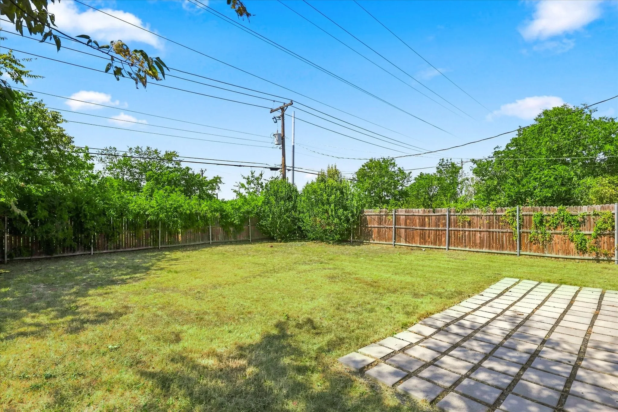 Single Family Residence For Sale in Tarrant County , 4512 Wabash Avenue, Fort Worth, Texas 76133, 4 Bedroom, 2 Bathroom, Garage spaces, 1,708 Sqft, built in 1949, Price $240,000, mls#21359317, Real Estate Agent in Fort Worth, Homes For Sale in Tarrant county, Homes For Sale in Fort Worth, Realtor in Fort Worth Texas, Real Estate Brokerage Independent Realty Texas, Luminita Cordes Realtor
