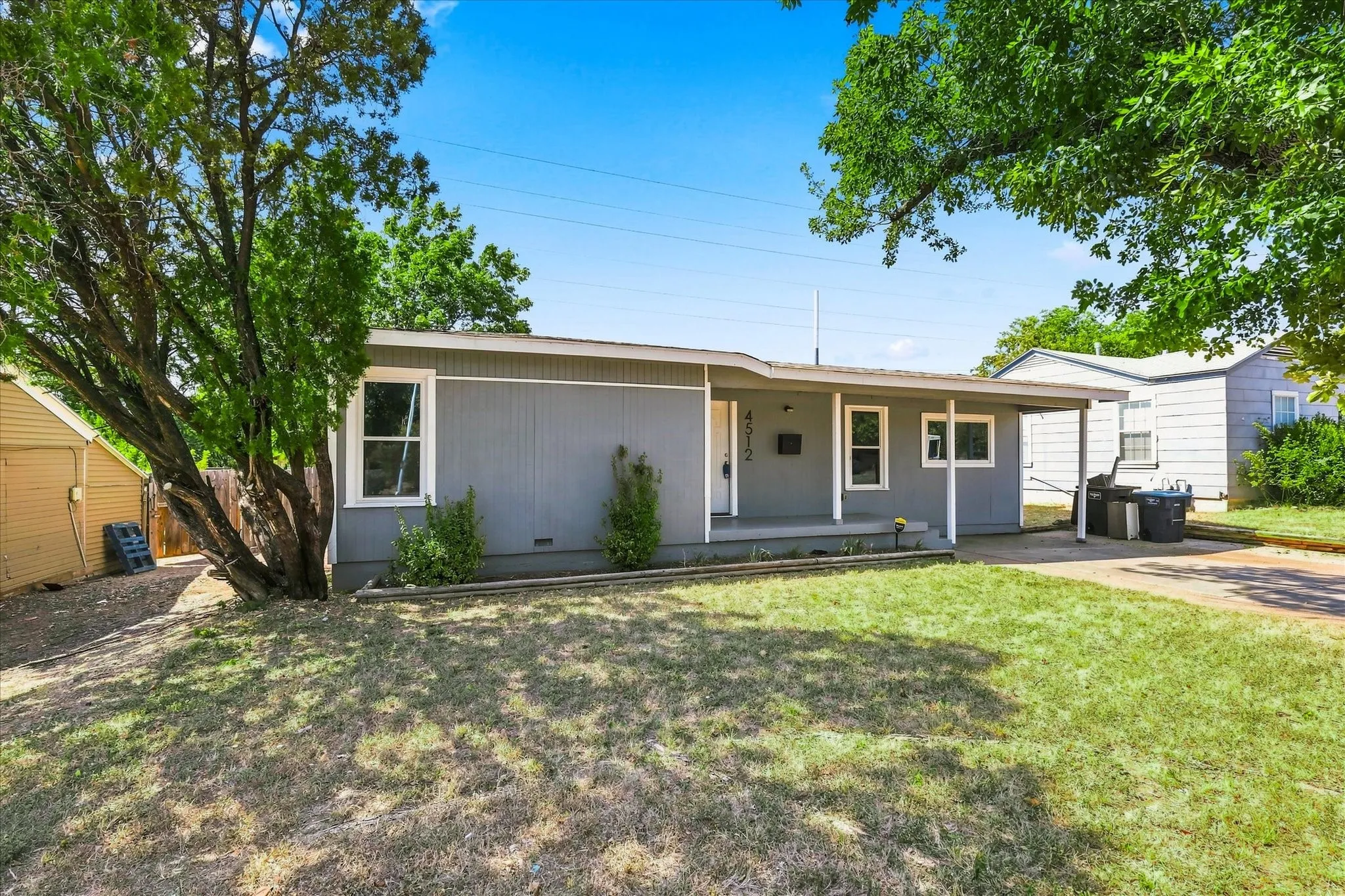 Single Family Residence For Sale in Tarrant County , 4512 Wabash Avenue, Fort Worth, Texas 76133, 4 Bedroom, 2 Bathroom, Garage spaces, 1,708 Sqft, built in 1949, Price $240,000, mls#21359317, Real Estate Agent in Fort Worth, Homes For Sale in Tarrant county, Homes For Sale in Fort Worth, Realtor in Fort Worth Texas, Real Estate Brokerage Independent Realty Texas, Luminita Cordes Realtor