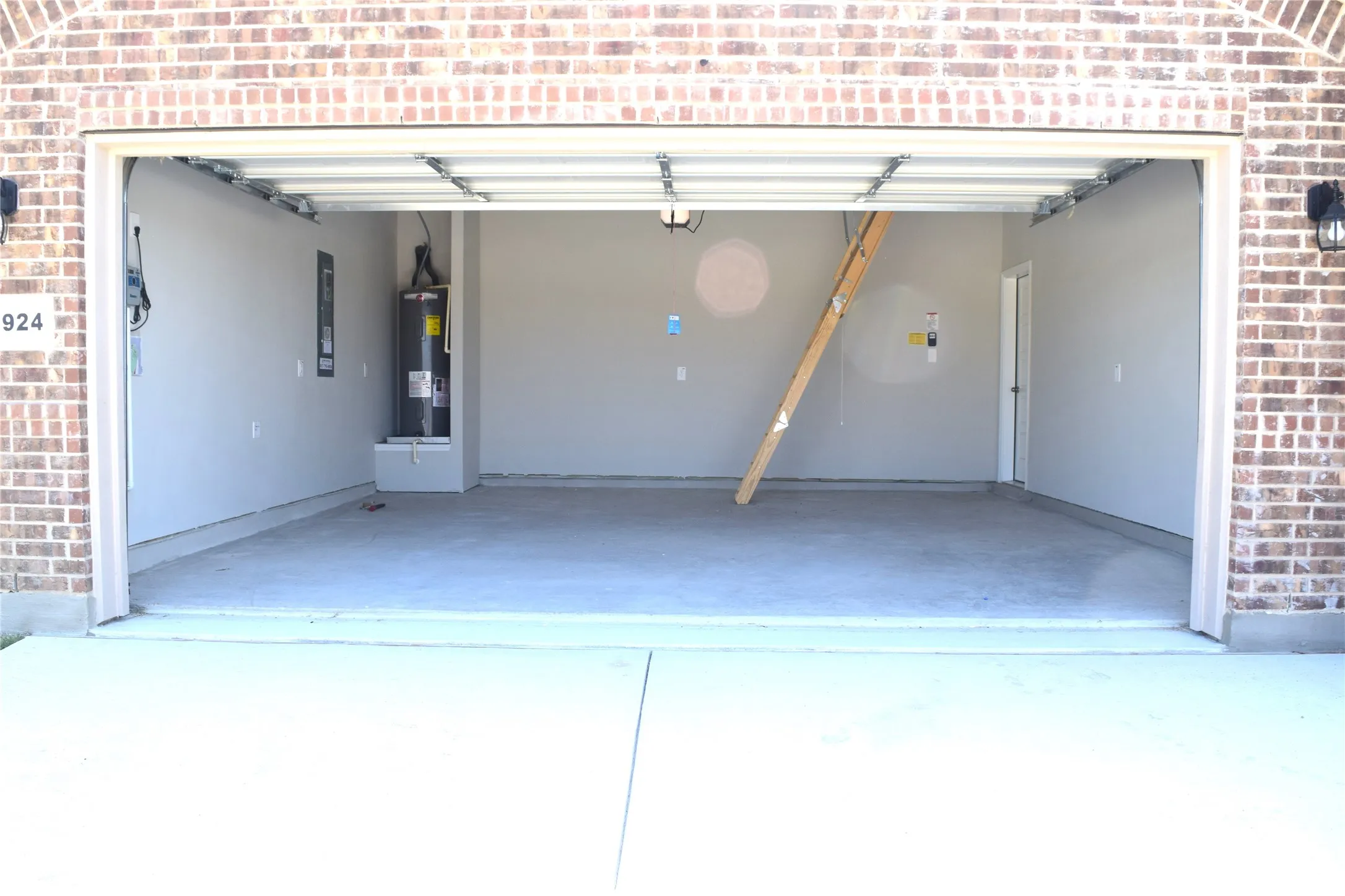 Single Family Residence For Rent in Denton County , 15924 STABLEFORD Road, Fort Worth, Texas 76247, 5 Bedroom, 3 Bathroom, 2 Garage spaces, 2,120 Sqft, built in 2026, mls#21365419, Real Estate Agent in Fort Worth, Homes For Rent in Denton county, Homes For Rent in Fort Worth, Realtor in Fort Worth Texas, Real Estate Brokerage Independent Realty Texas, Luminita Cordes Realtor