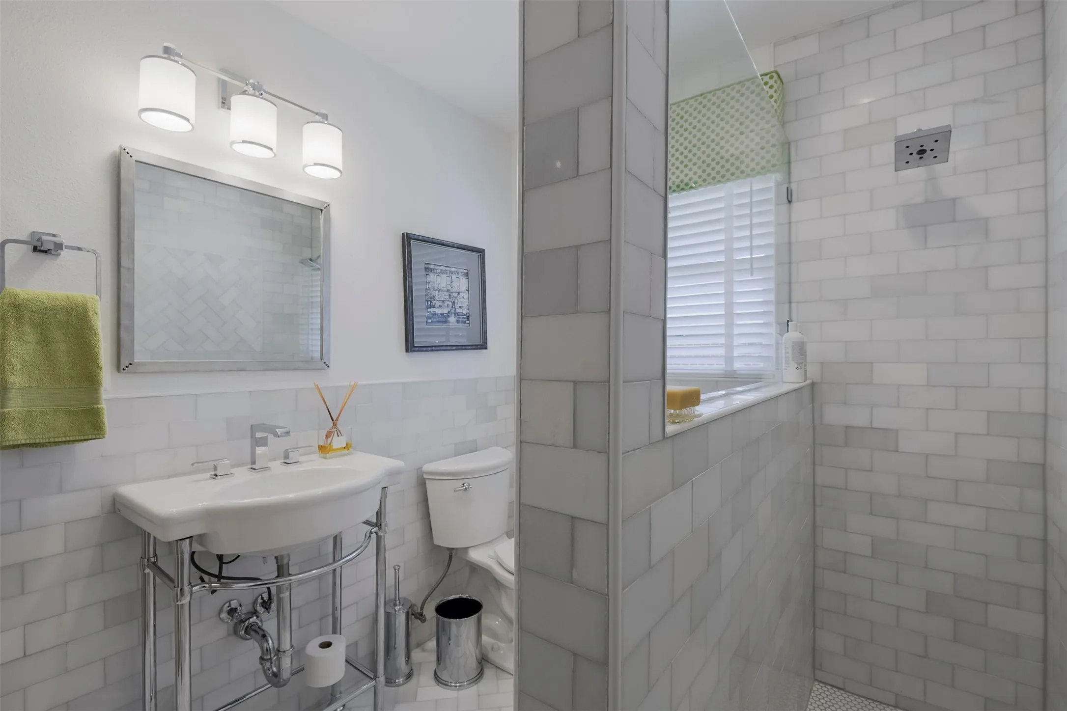 Single Family Residence For Sale in Tarrant County , 1320 Barnes Drive, Arlington, Texas 76013, 2 Bedroom, 2 Bathroom, 2 Garage spaces, 1,403 Sqft, built in 1952, mls#21364336, Real Estate Agent in Arlington, Homes For Sale in Tarrant county, Homes For Sale in Arlington, Realtor in Arlington Texas, Real Estate Brokerage Independent Realty Texas, Luminita Cordes Realtor