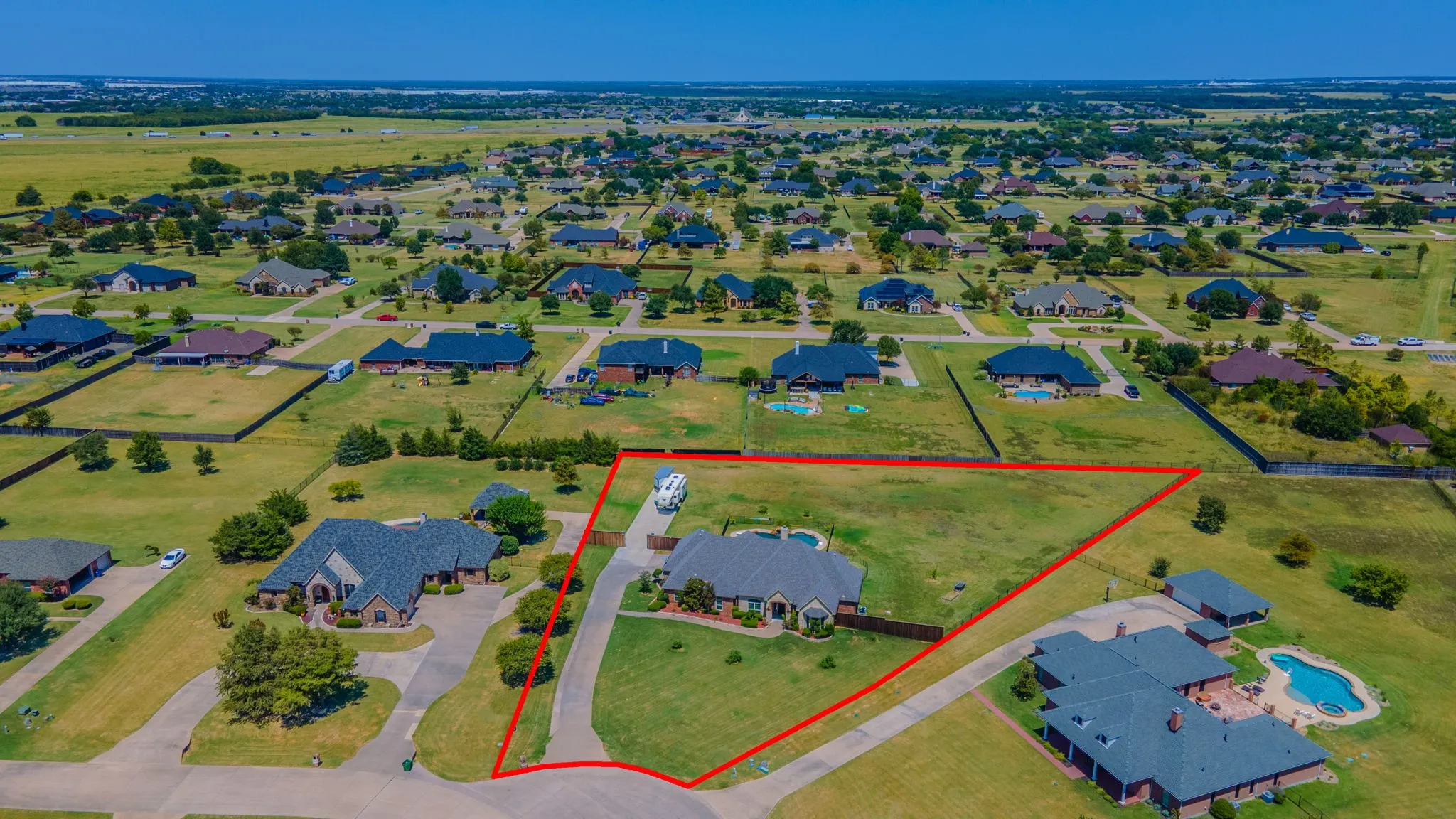 Single Family Residence For Sale in Kaufman County , 3133 Belmont Lane, Terrell, Texas 75160, 4 Bedroom, 3 Bathroom, 3 Garage spaces, 3,226 Sqft, built in 2005, mls#21365548, Real Estate Agent in Terrell, Homes For Sale in Kaufman county, Homes For Sale in Terrell, Realtor in Terrell Texas, Real Estate Brokerage Independent Realty Texas, Luminita Cordes Realtor