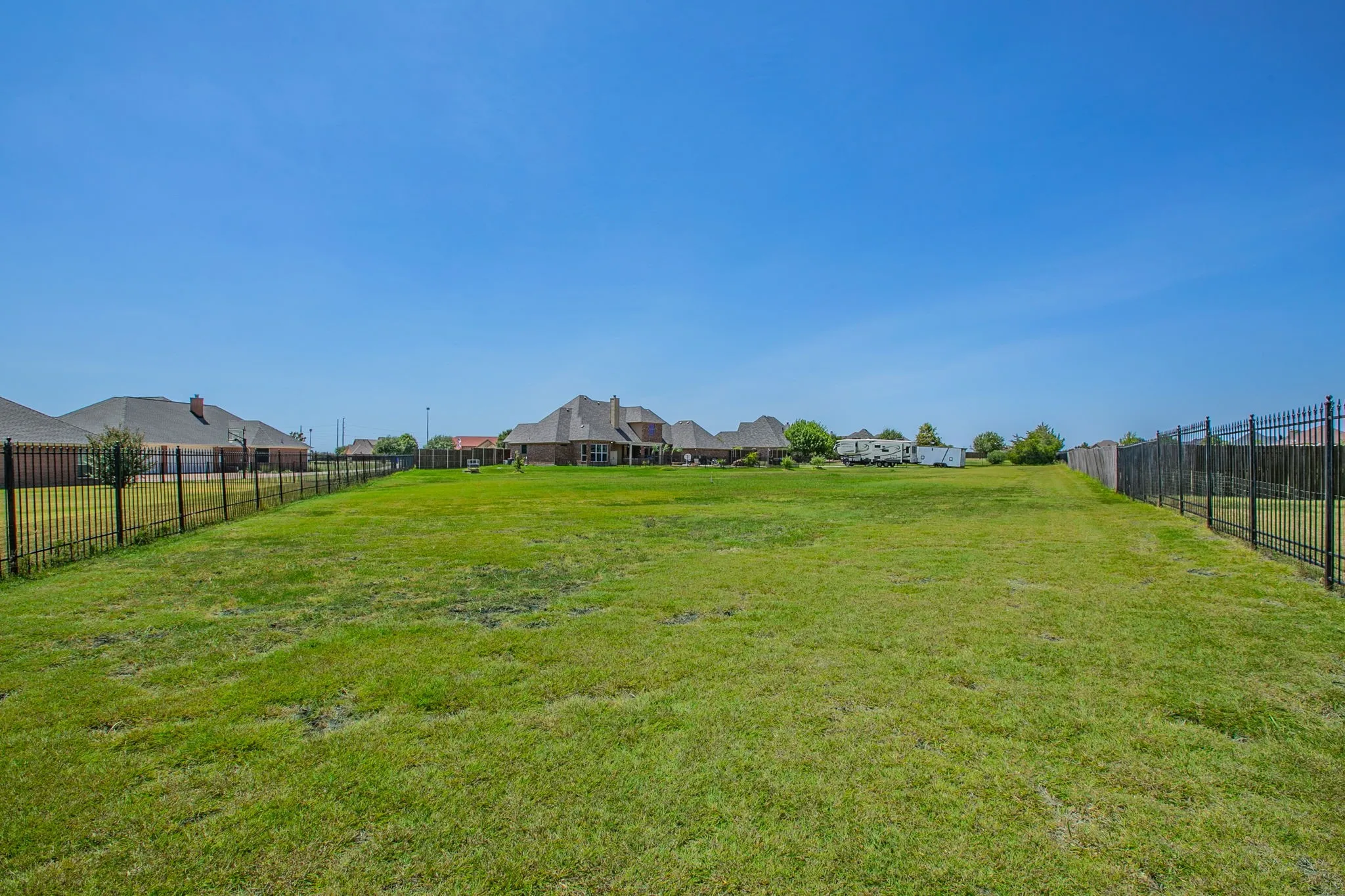 Single Family Residence For Sale in Kaufman County , 3133 Belmont Lane, Terrell, Texas 75160, 4 Bedroom, 3 Bathroom, 3 Garage spaces, 3,226 Sqft, built in 2005, mls#21365548, Real Estate Agent in Terrell, Homes For Sale in Kaufman county, Homes For Sale in Terrell, Realtor in Terrell Texas, Real Estate Brokerage Independent Realty Texas, Luminita Cordes Realtor