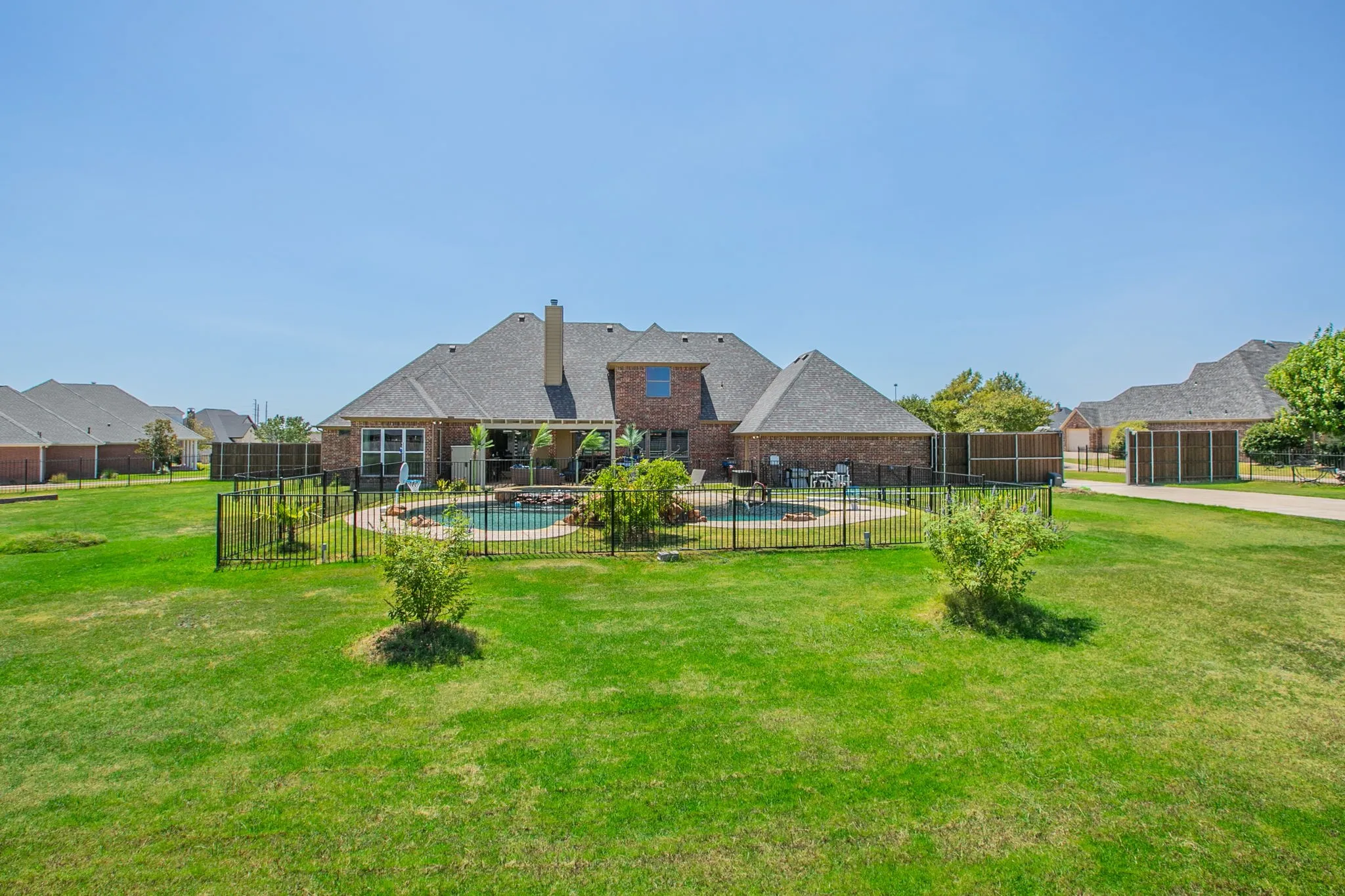 Single Family Residence For Sale in Kaufman County , 3133 Belmont Lane, Terrell, Texas 75160, 4 Bedroom, 3 Bathroom, 3 Garage spaces, 3,226 Sqft, built in 2005, mls#21365548, Real Estate Agent in Terrell, Homes For Sale in Kaufman county, Homes For Sale in Terrell, Realtor in Terrell Texas, Real Estate Brokerage Independent Realty Texas, Luminita Cordes Realtor